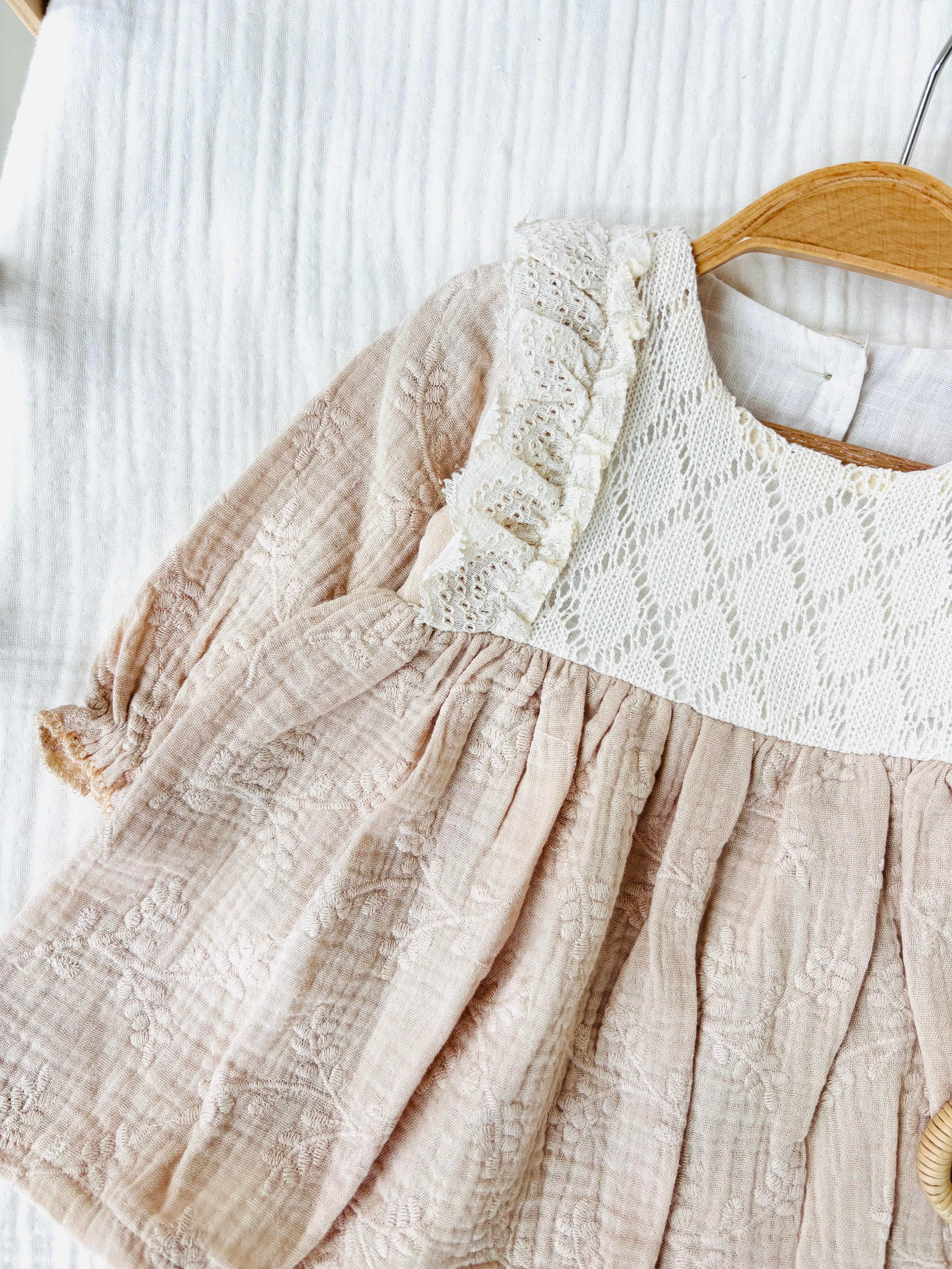 Ella Fistolu Kız Bebek Elbise