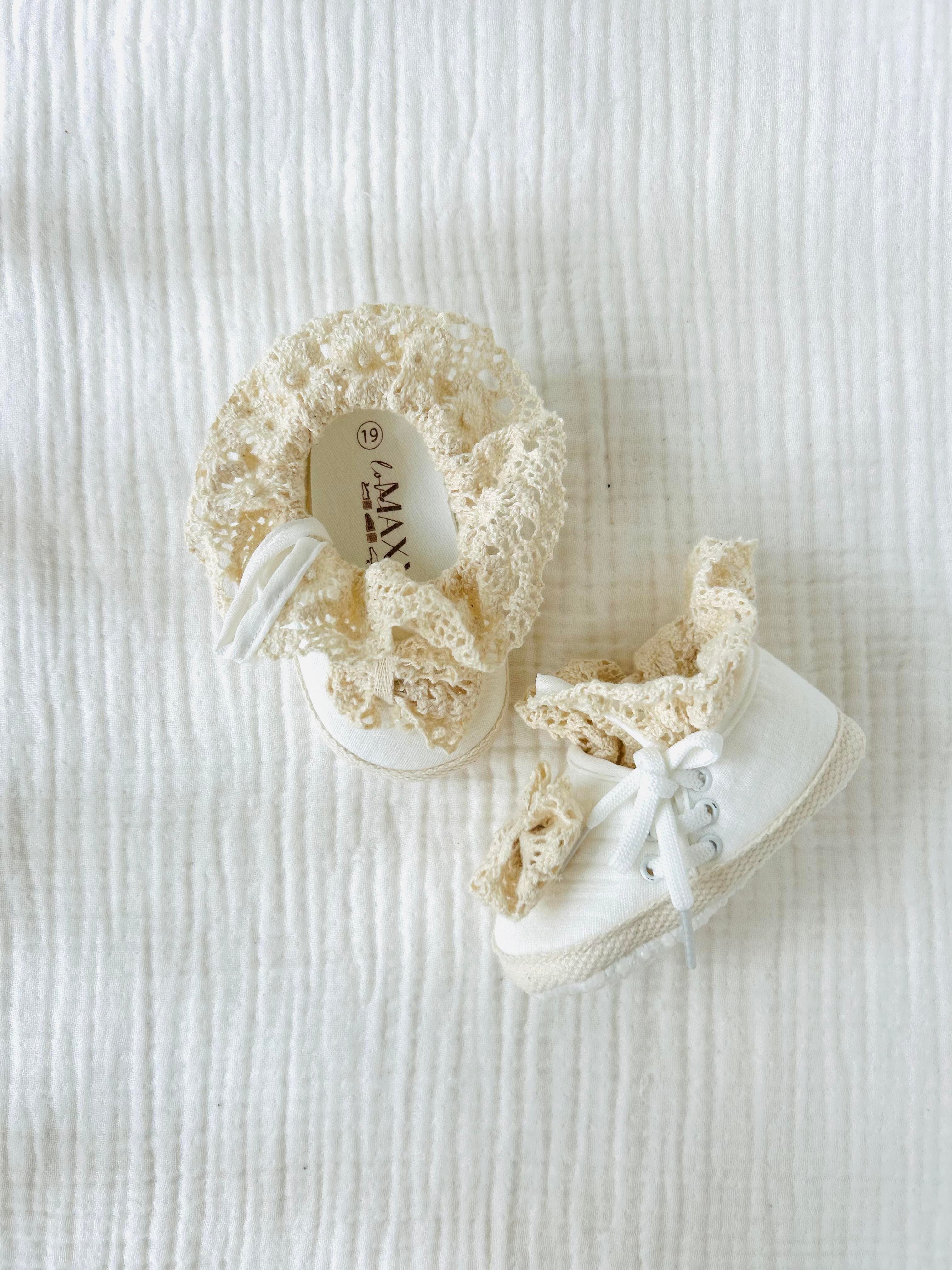 Fistolu Fiyonklu Ayabakkabı