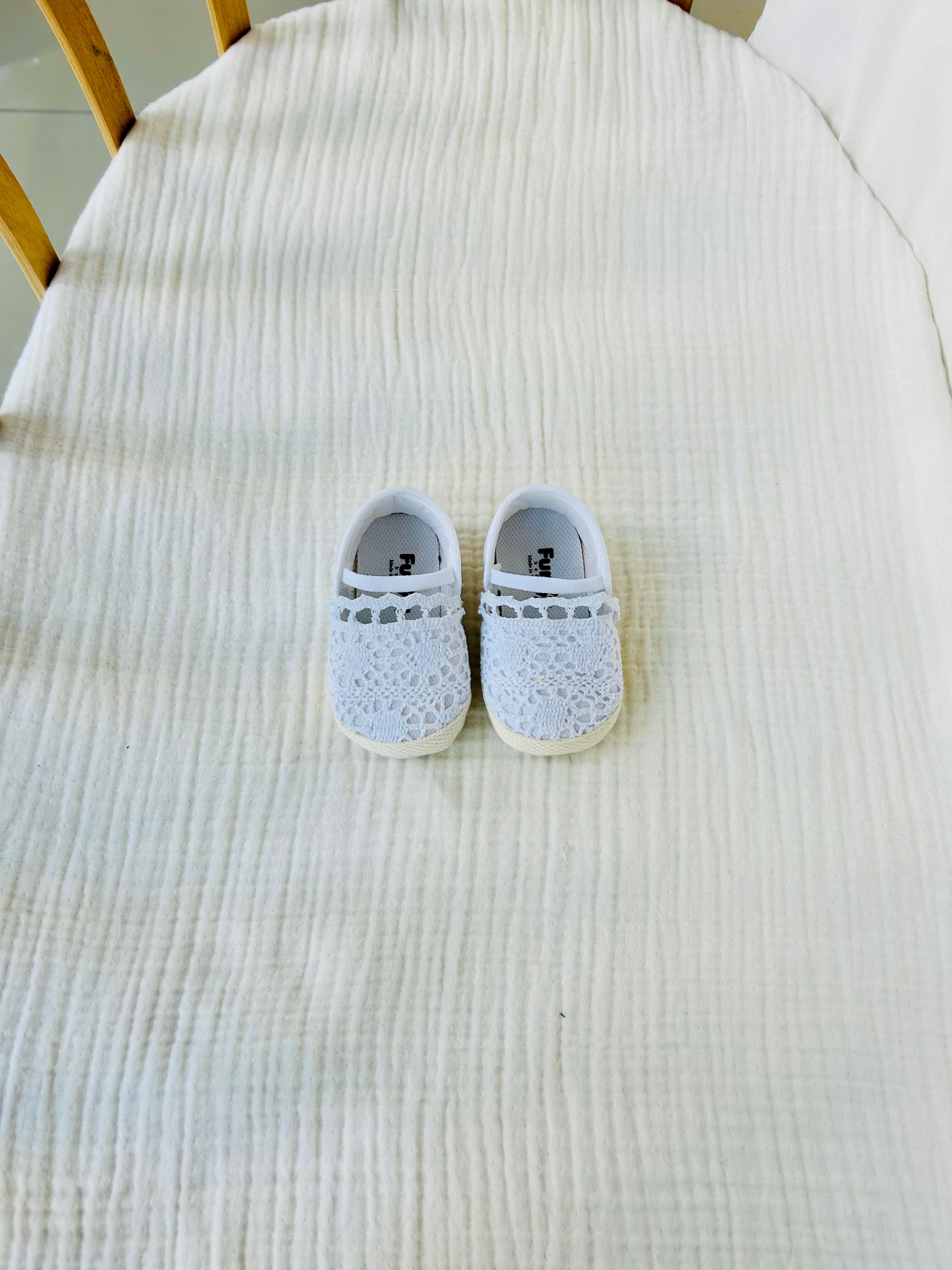 Fistolu Kız Bebek Babet