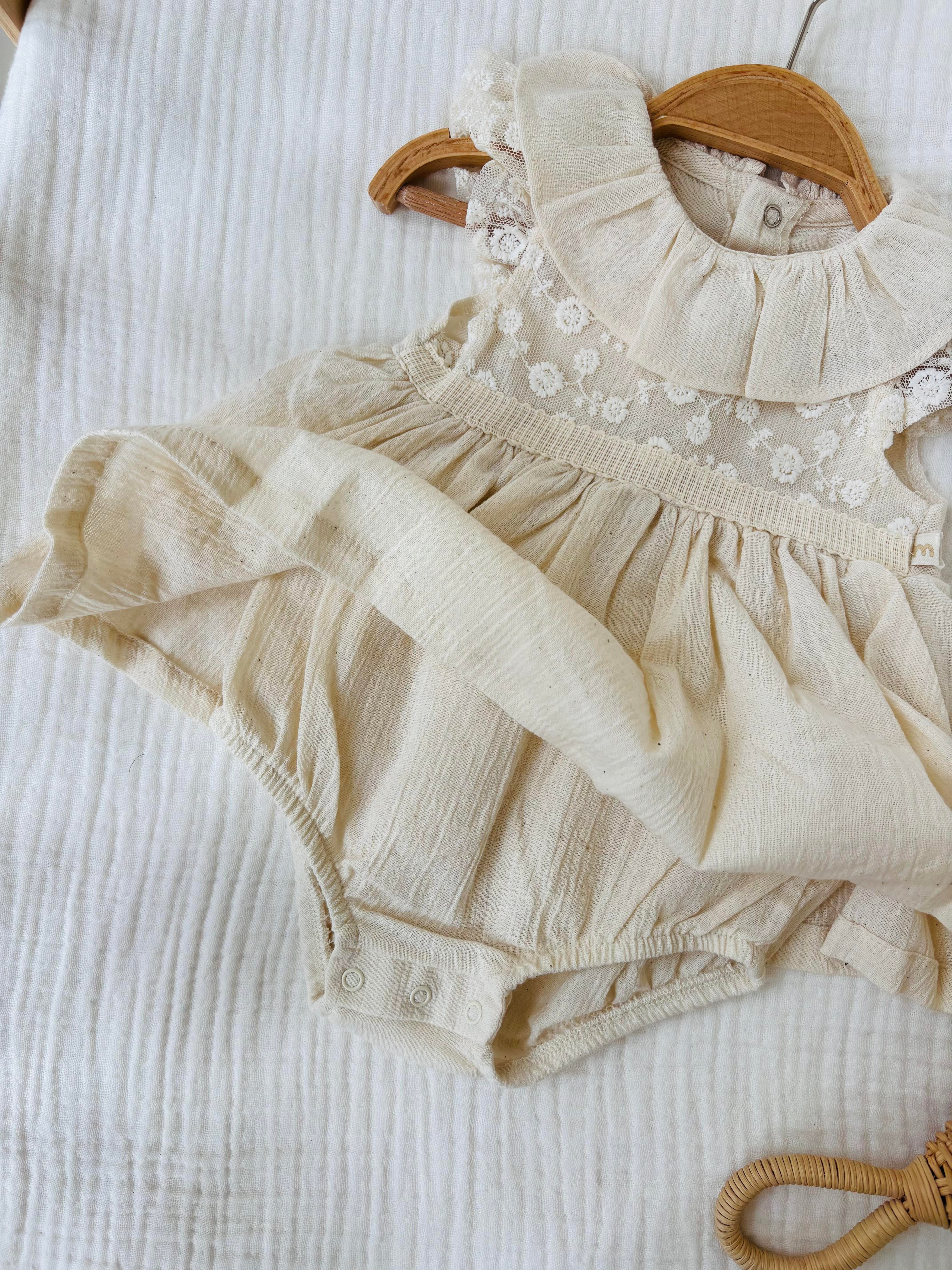 Gabriella Brodeli Keten Romper