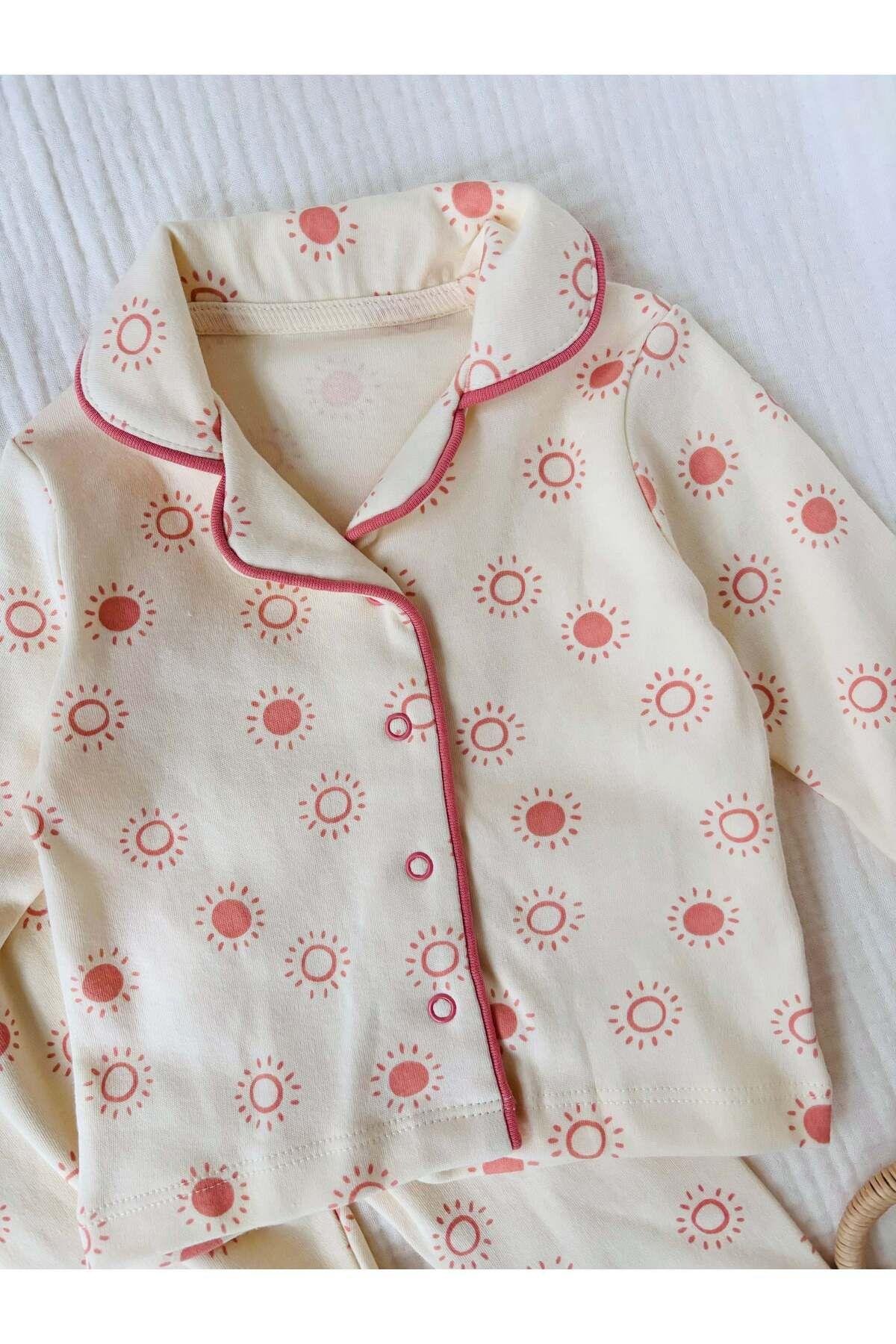 Güneş Desenli Pembe Pijama Takımı