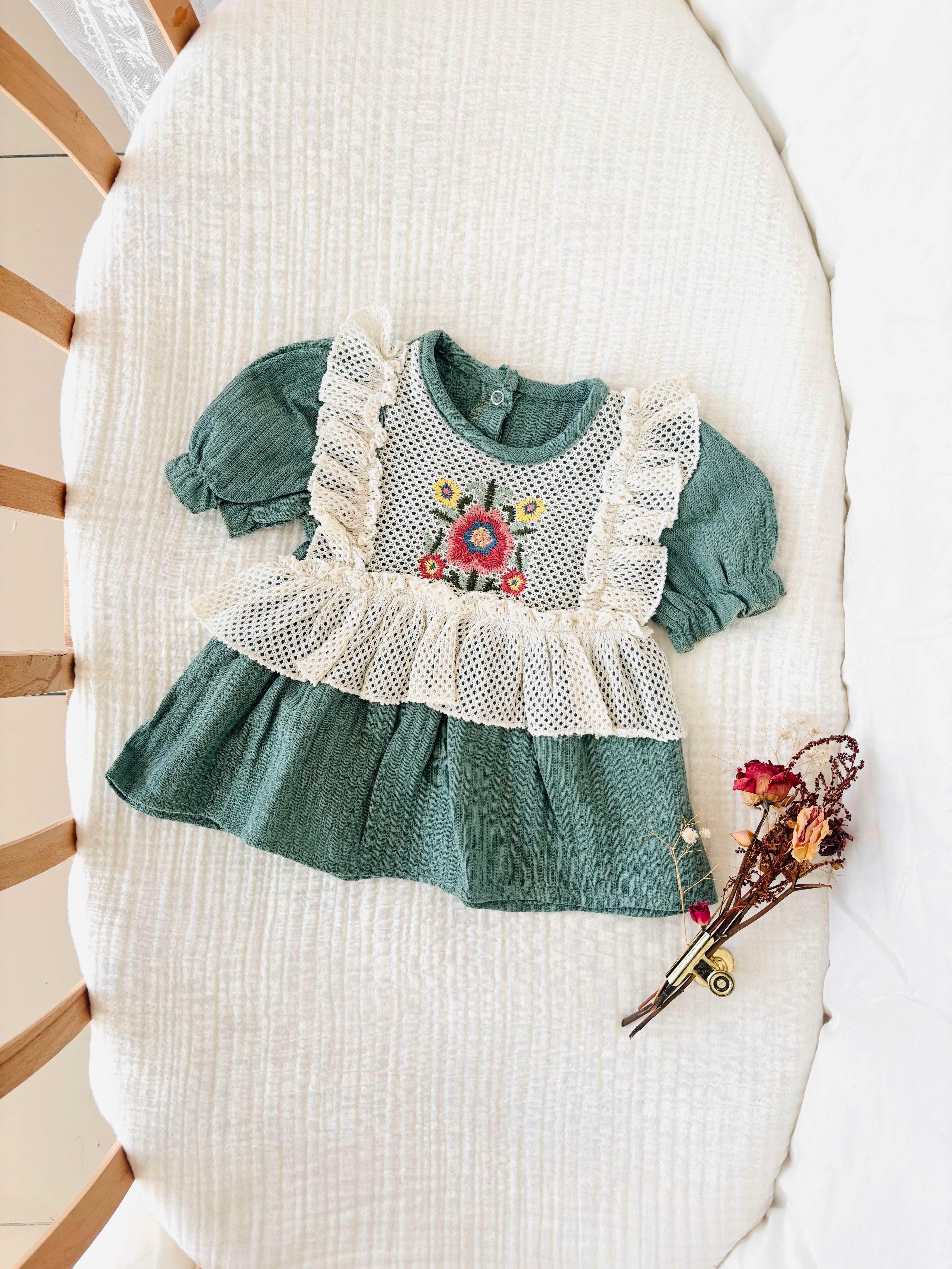 Holly İşlemeli Elbise - Yeşil