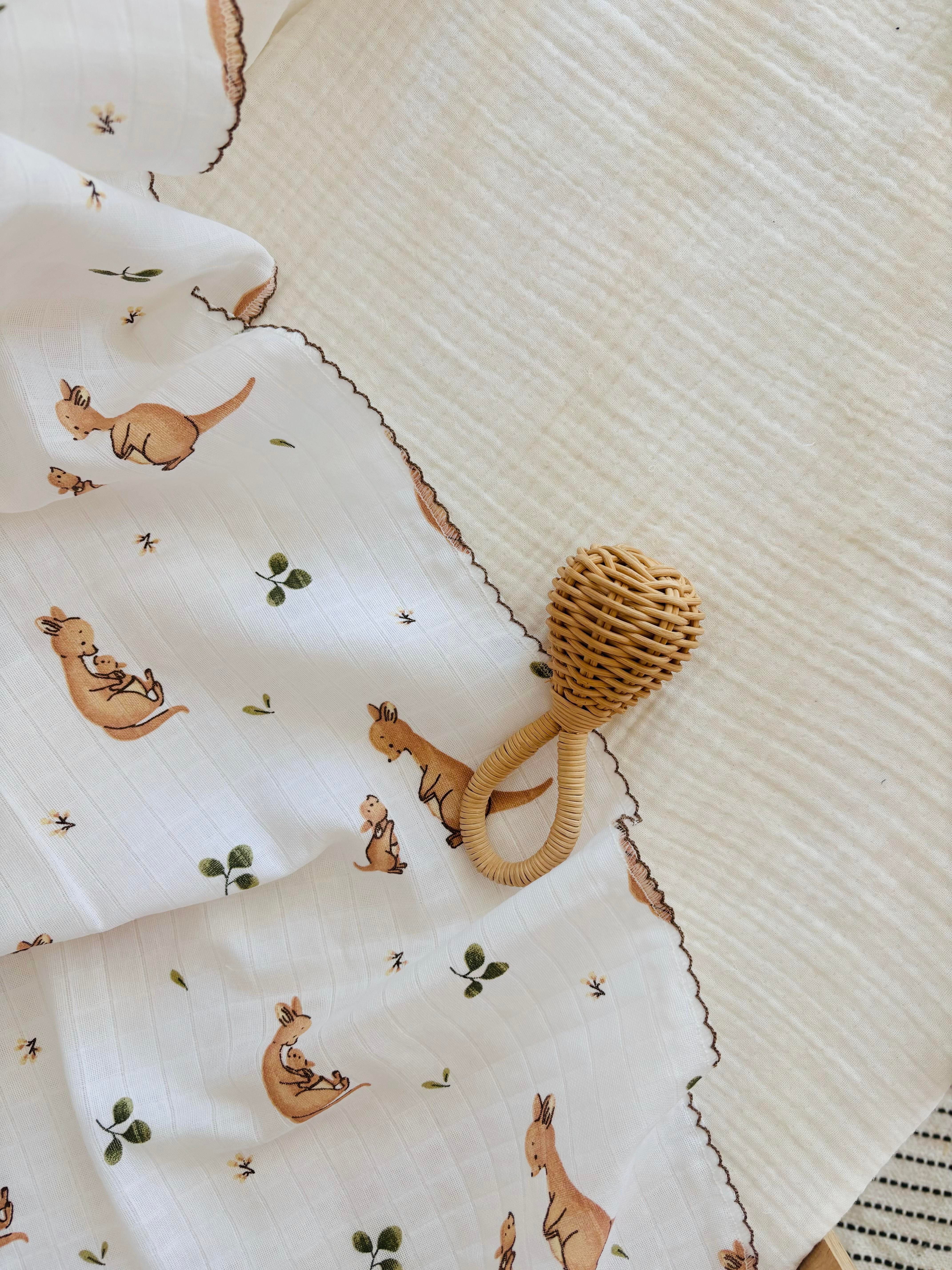 Kanguru Desenli Müslin Battaniye