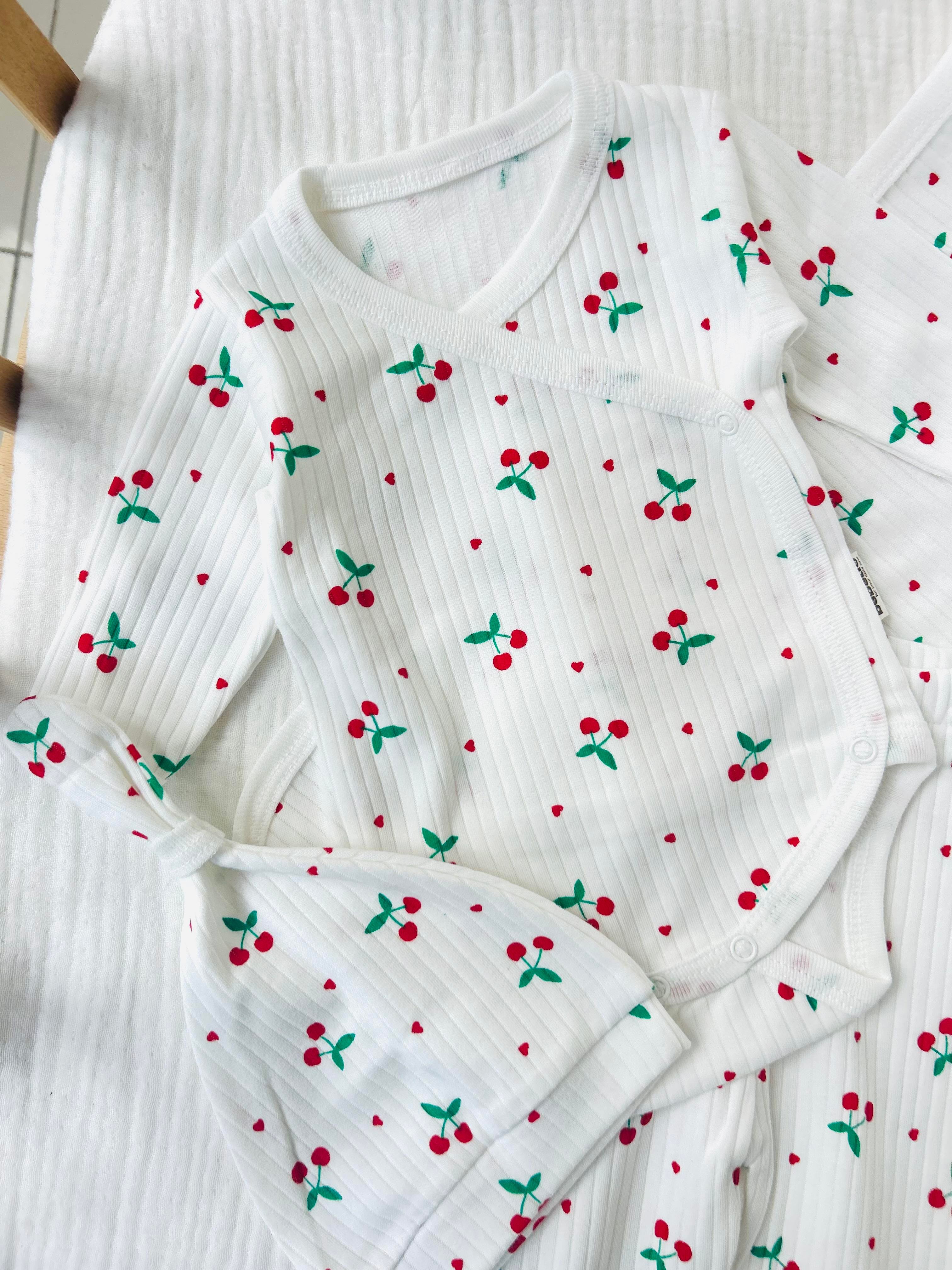 Kiraz Desenli Battaniyeli Set