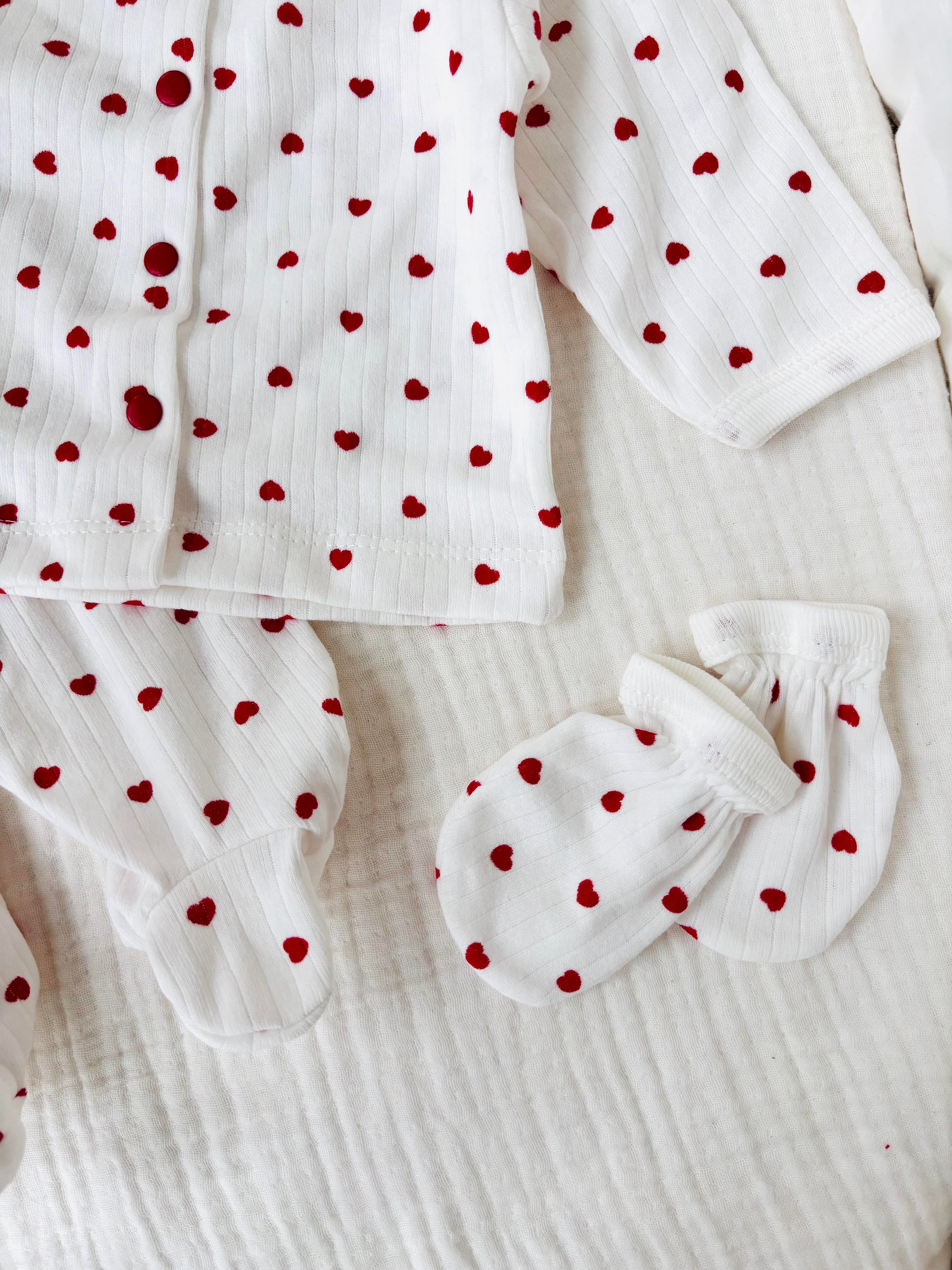 Kırmızı Kalpli 5 Parça Yenidoğan Seti