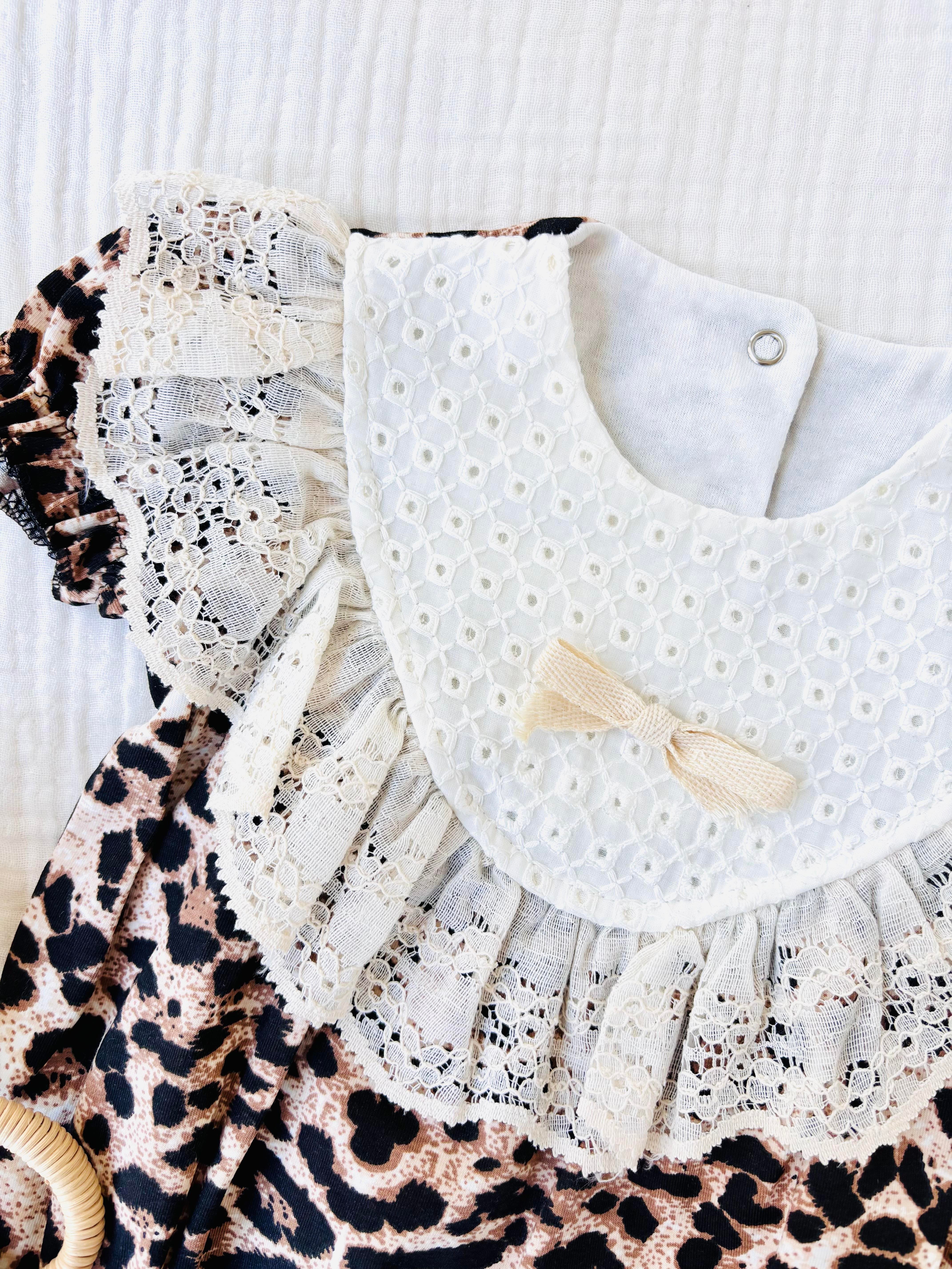 Lora Leopar Romper
