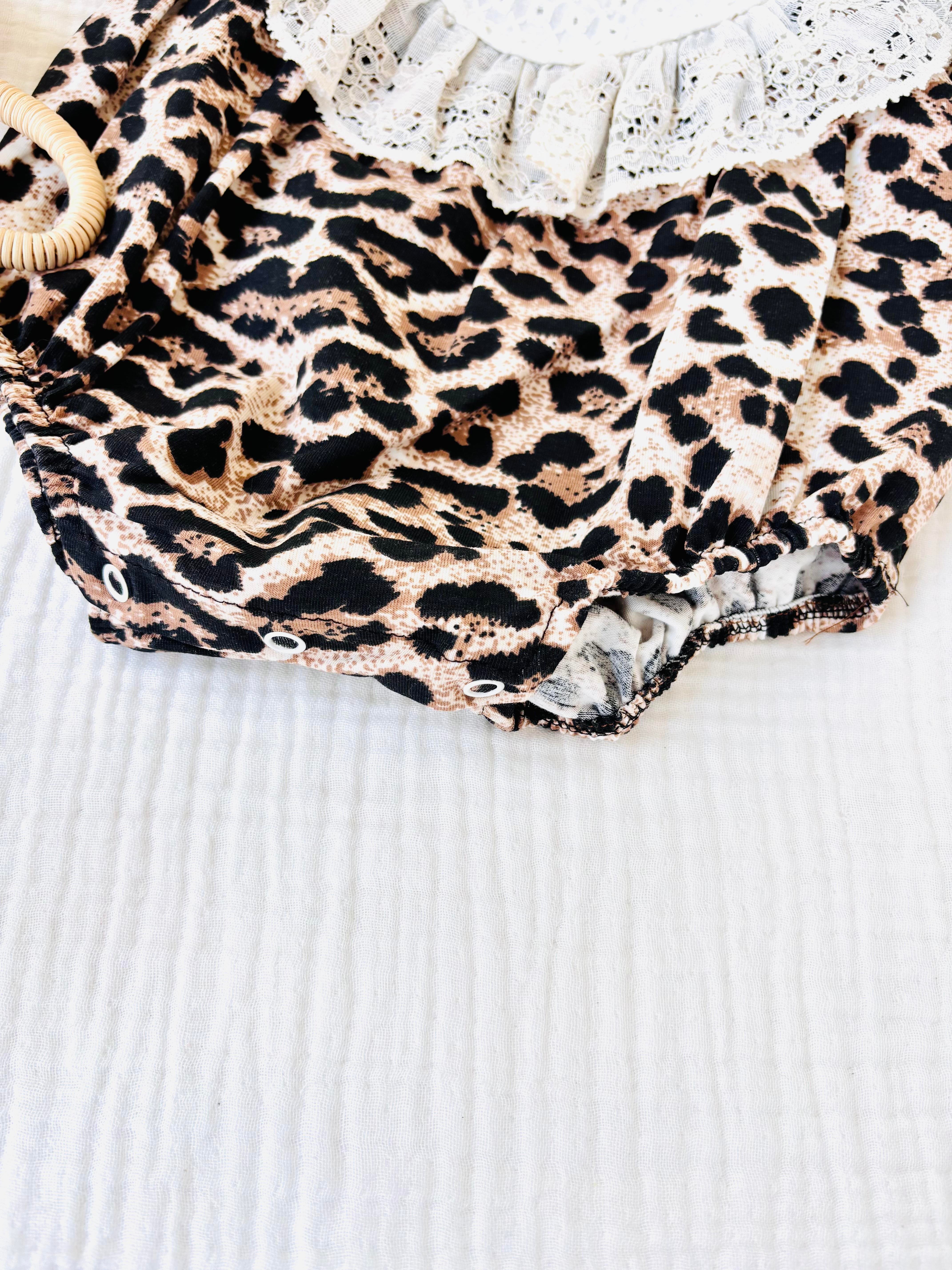 Lora Leopar Romper