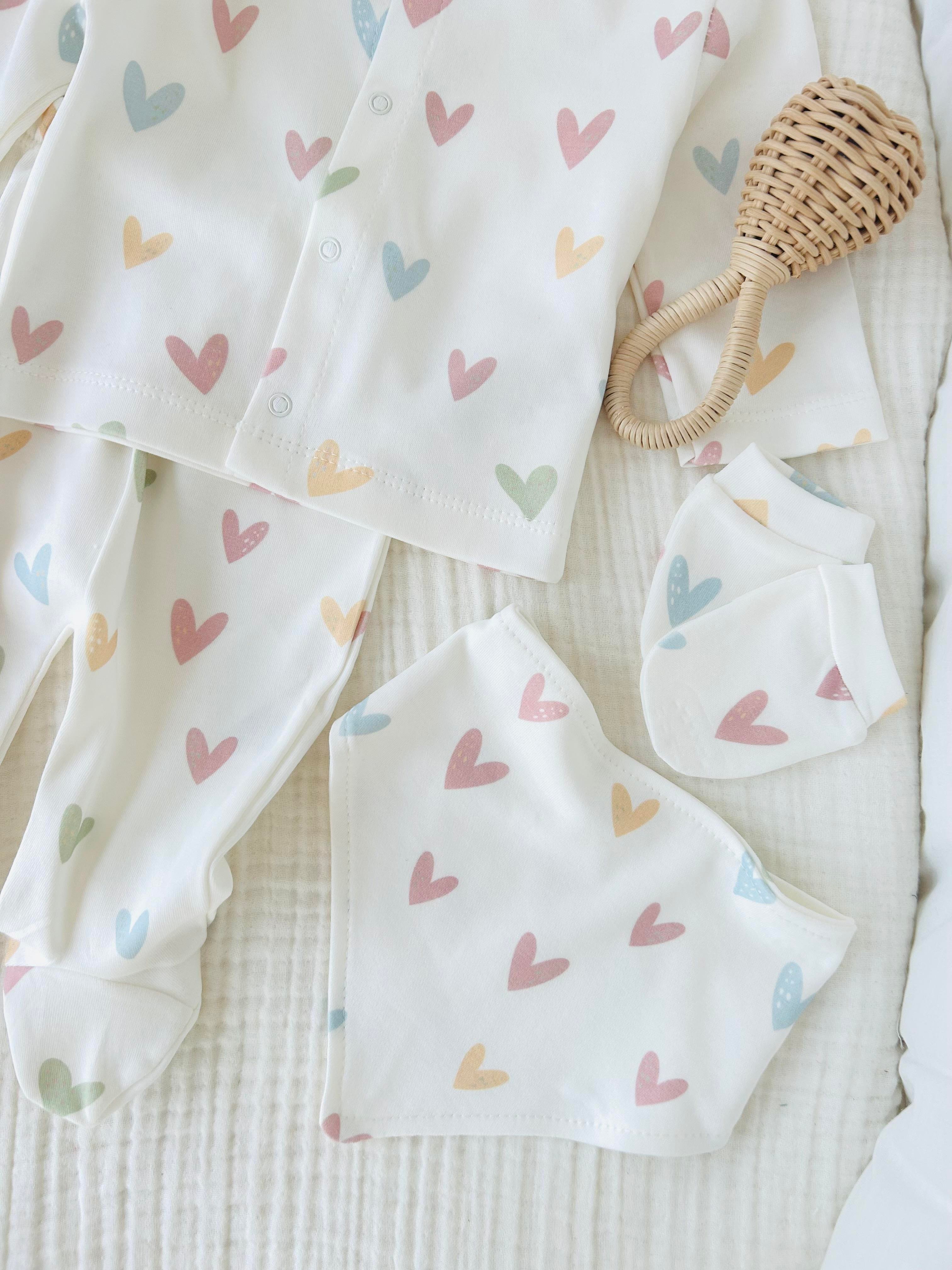 Love Kalp Desenli Yenidoğan Takım