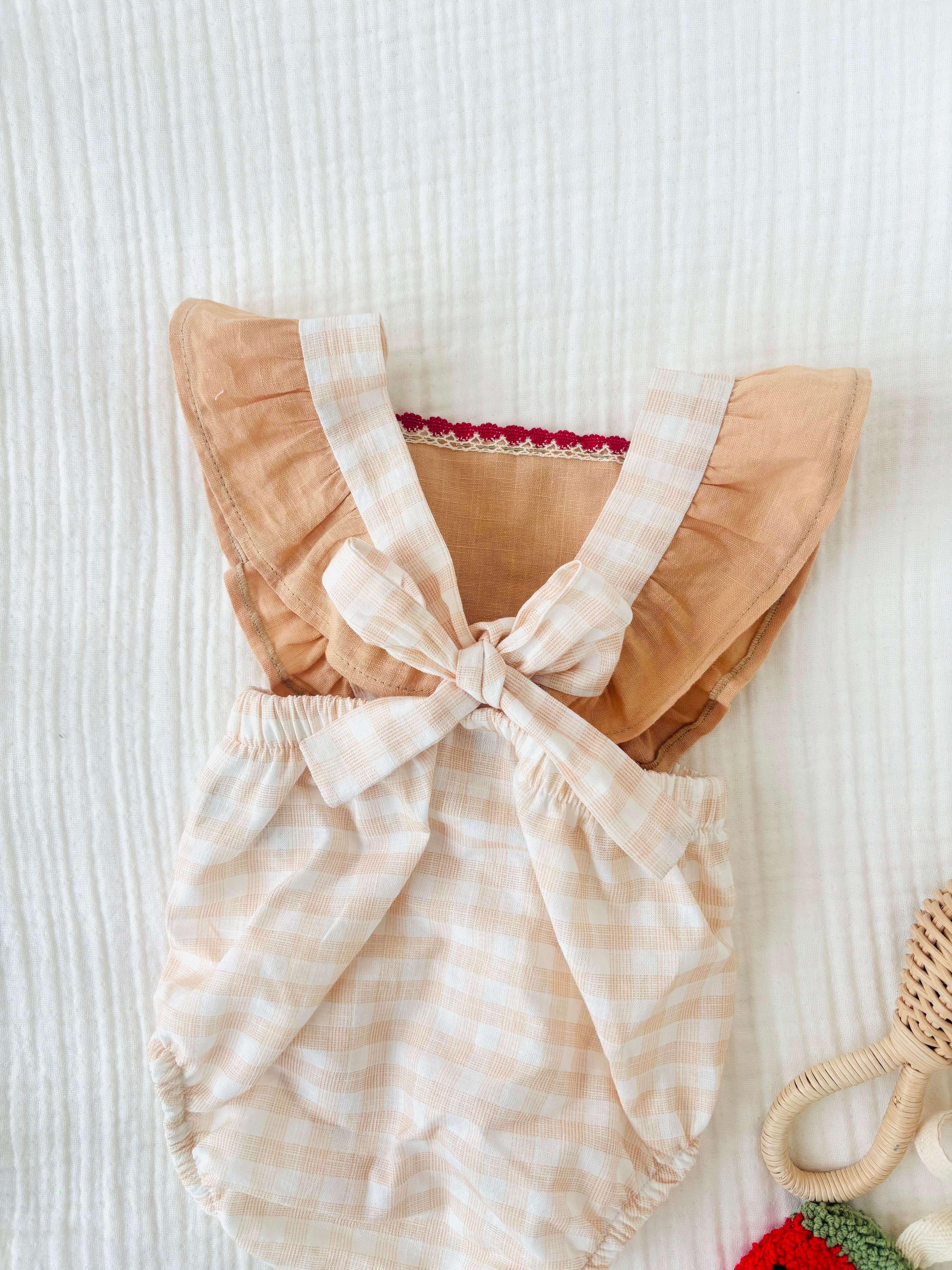 Mantar Nakışlı Romper - Yavruağzı