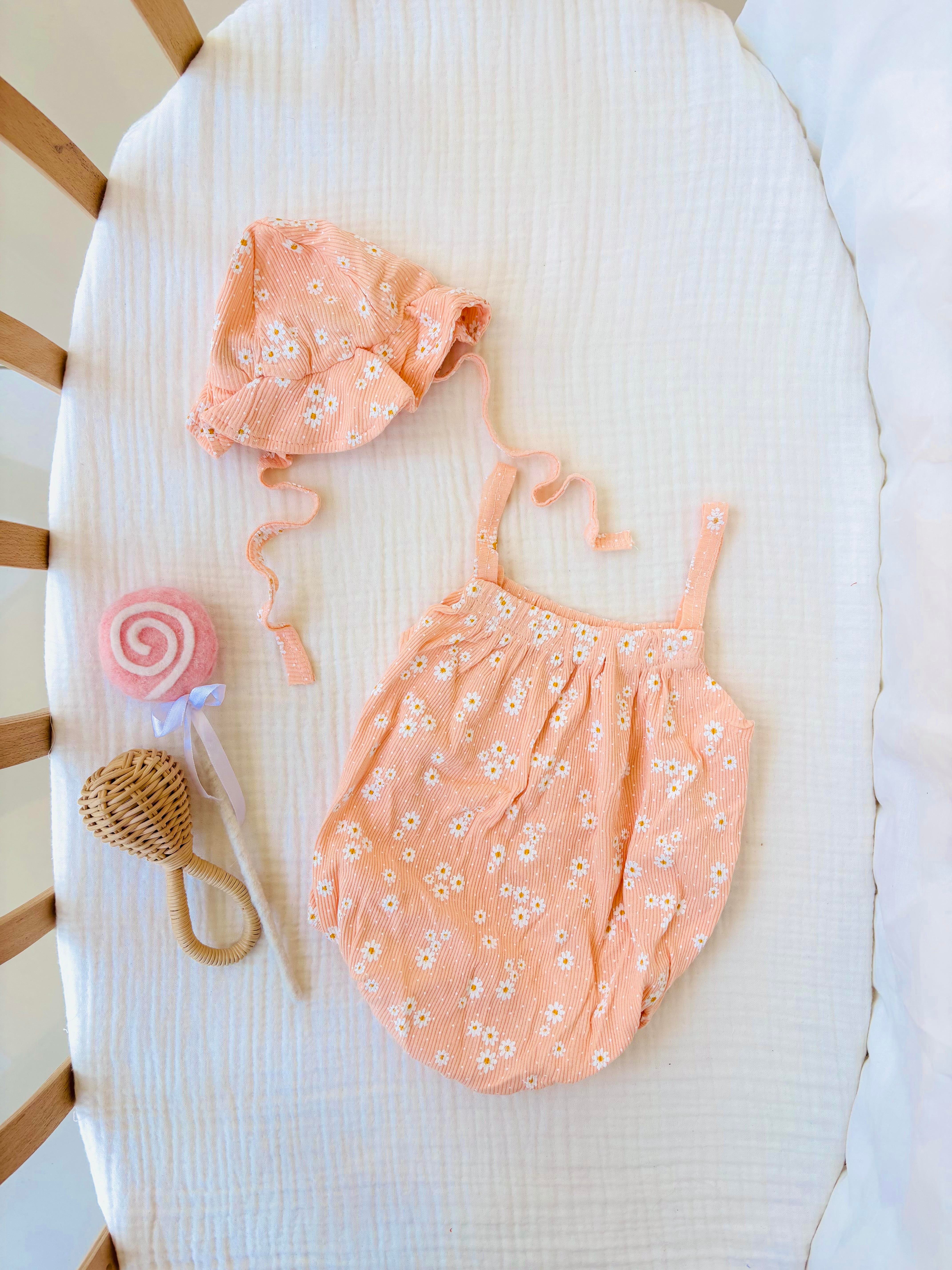 Mini Papatyalı Şapkalı Tulum