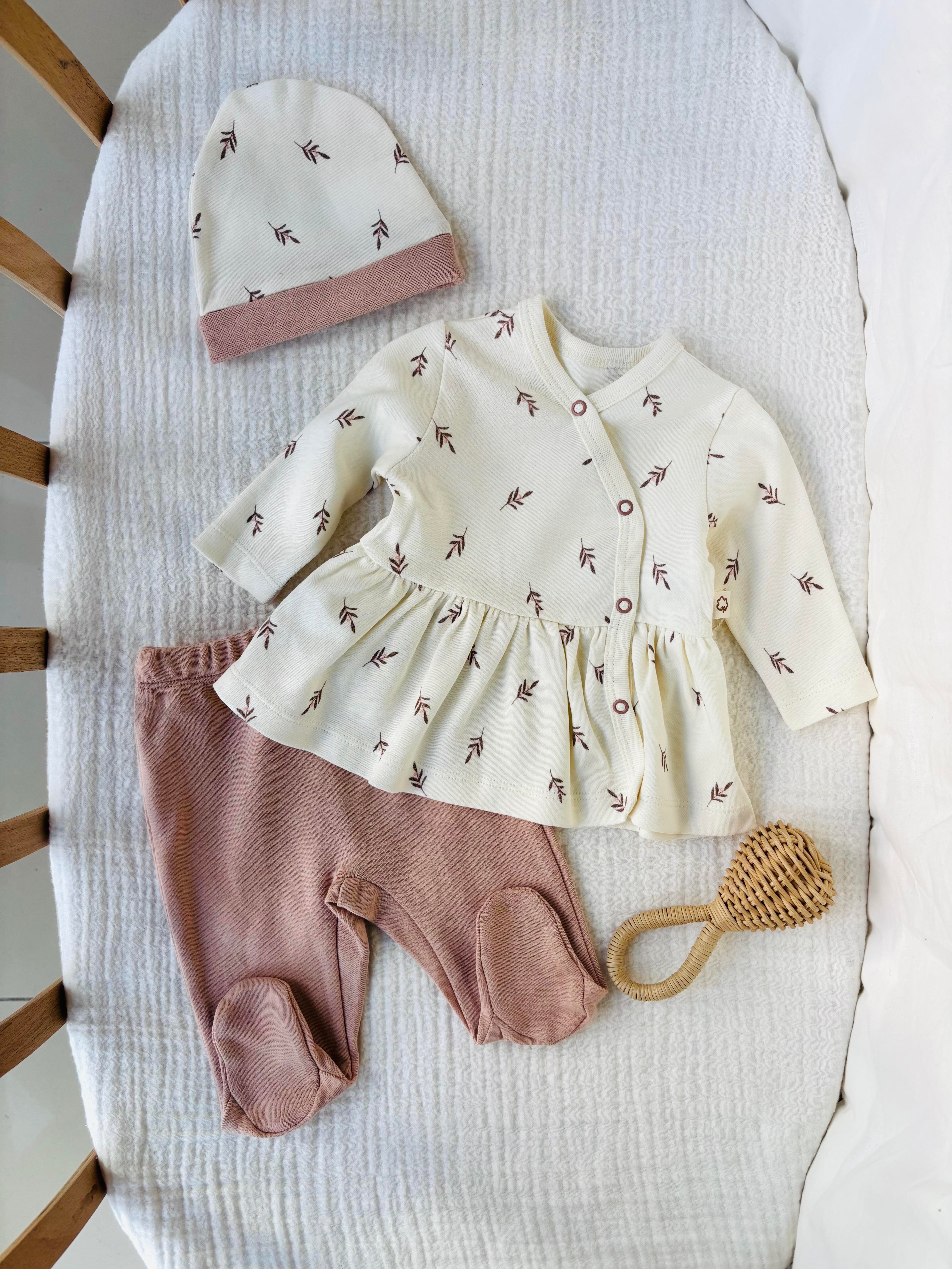 Organik Şapkalı Kız Bebek Takım