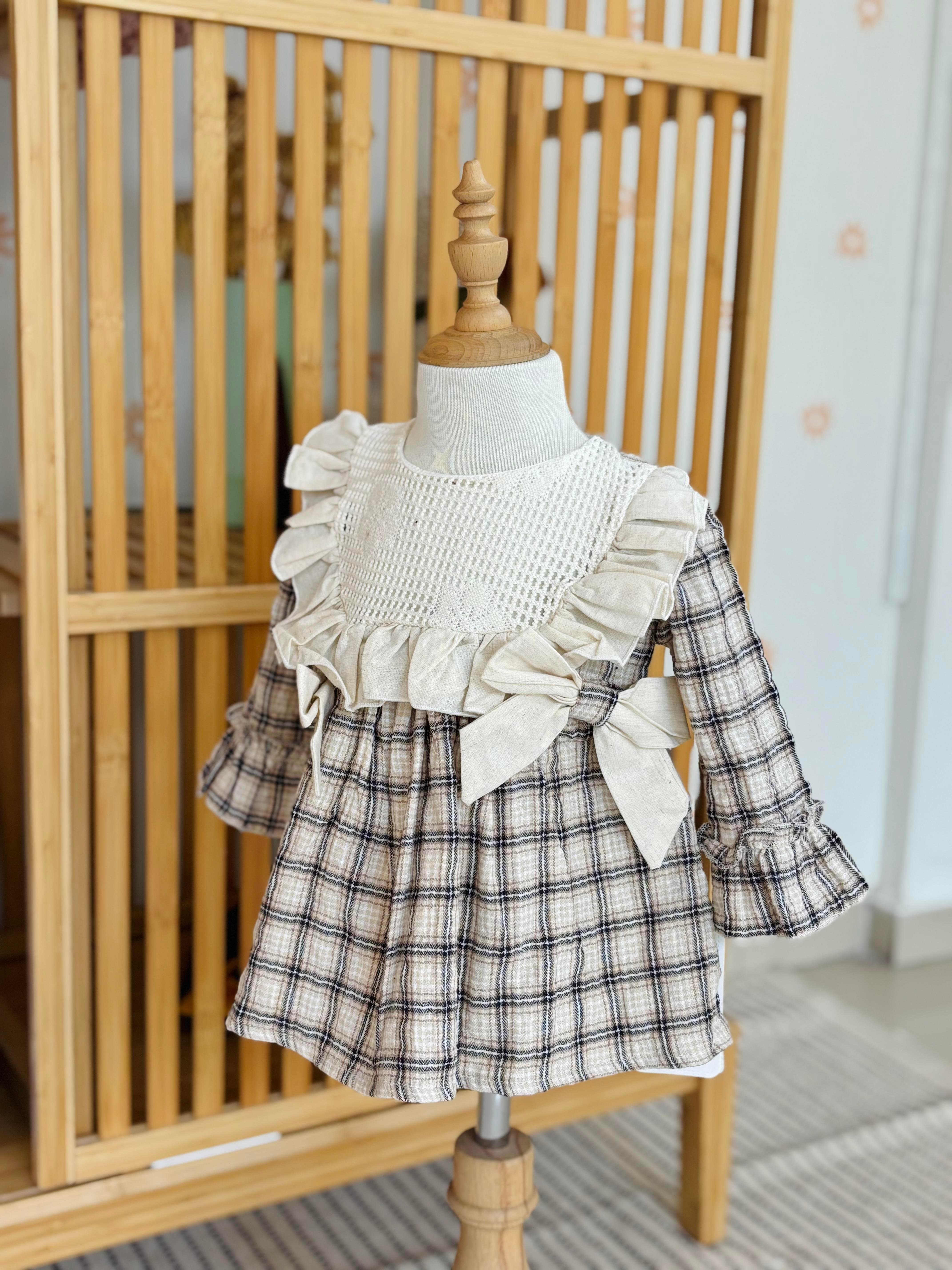 Reina Ekoseli Fiyonklu Elbise