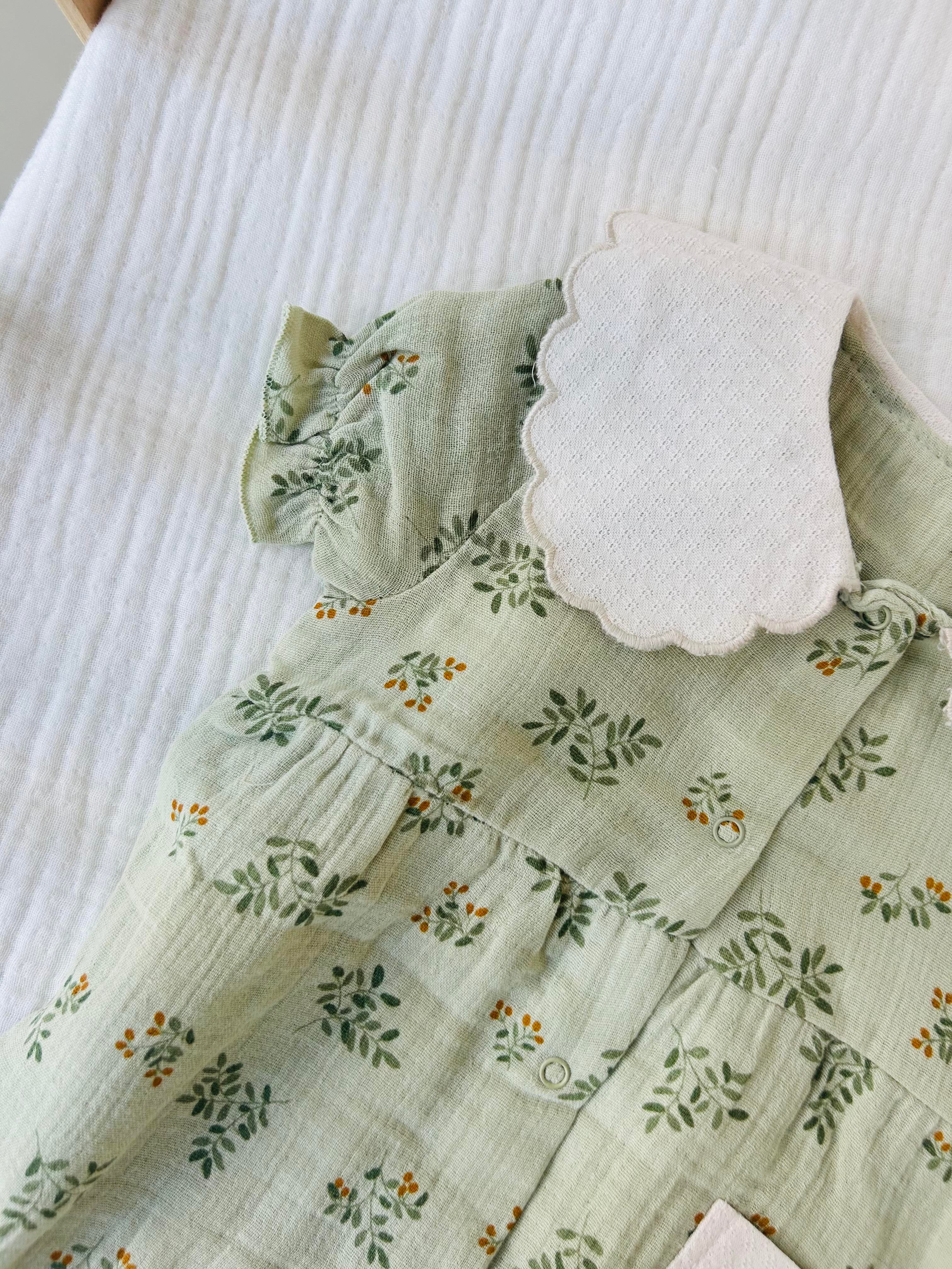 Tara Müslin Yeşil Kız Bebek Tulum