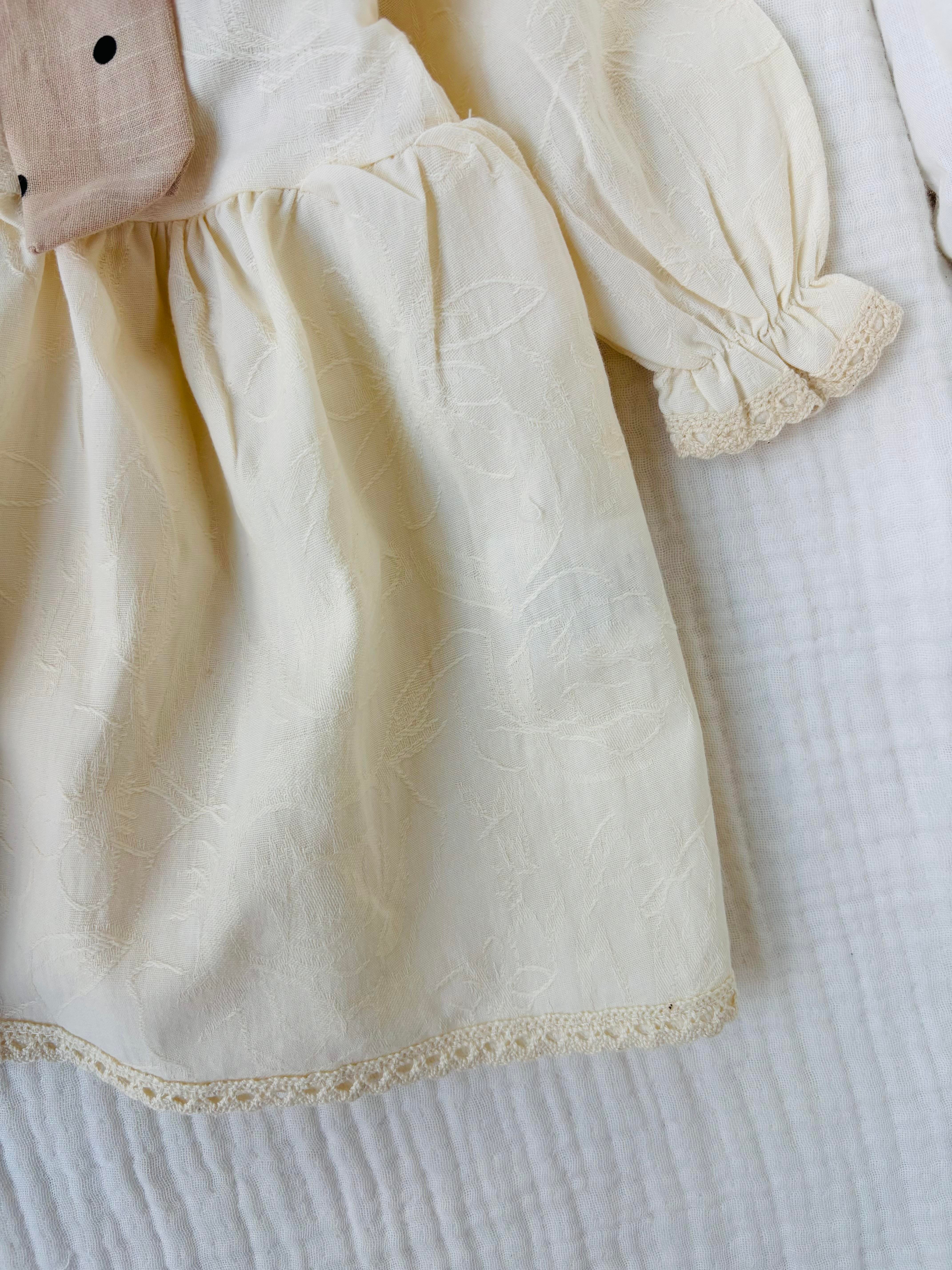 Violet Yakası Puanlı Elbise - Krem