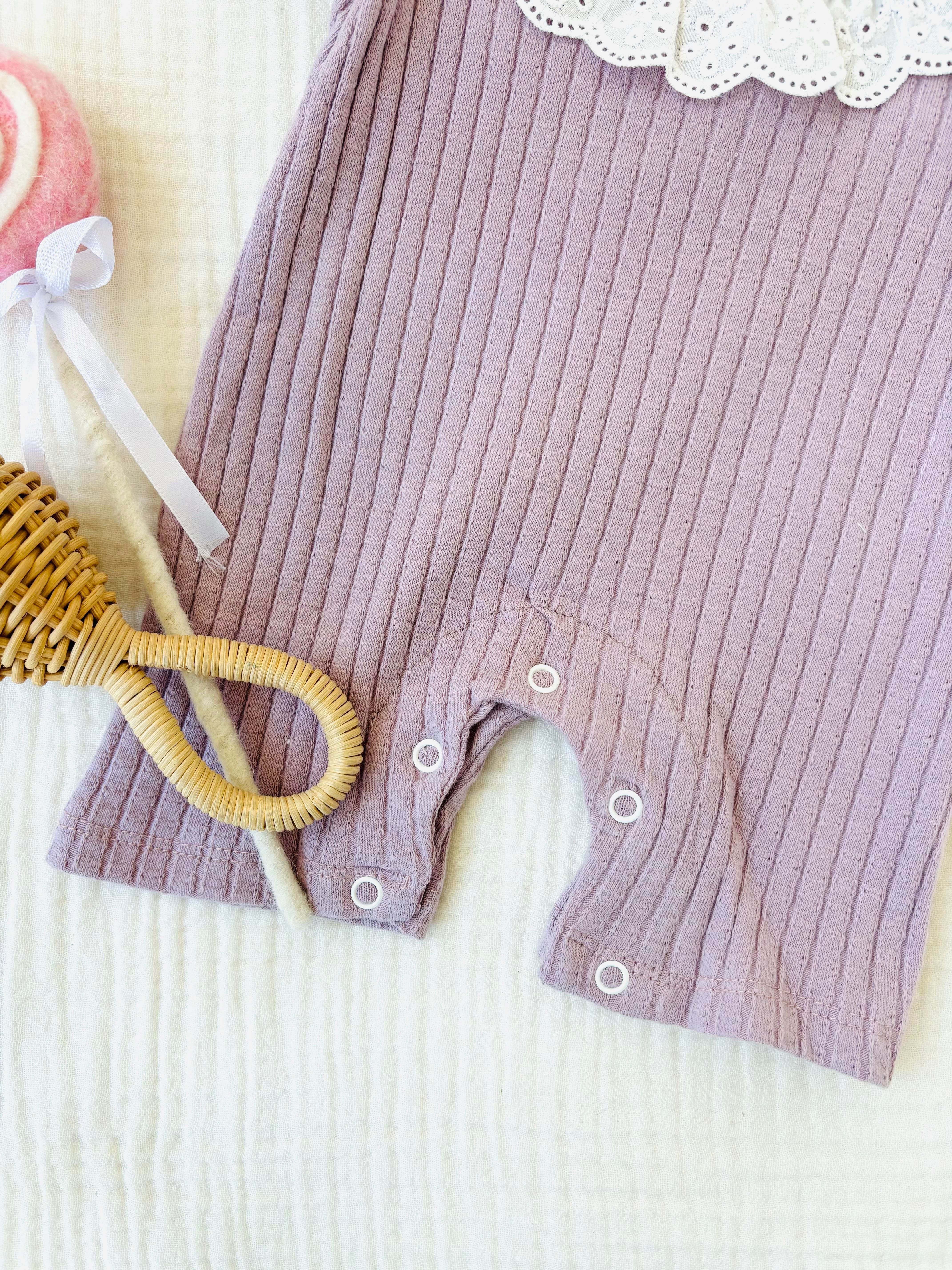 Yakası Papatya Nakışlı Tulum