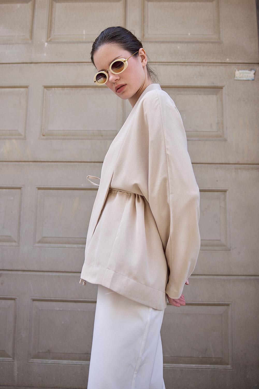 Bej Kraşlı Kimono
