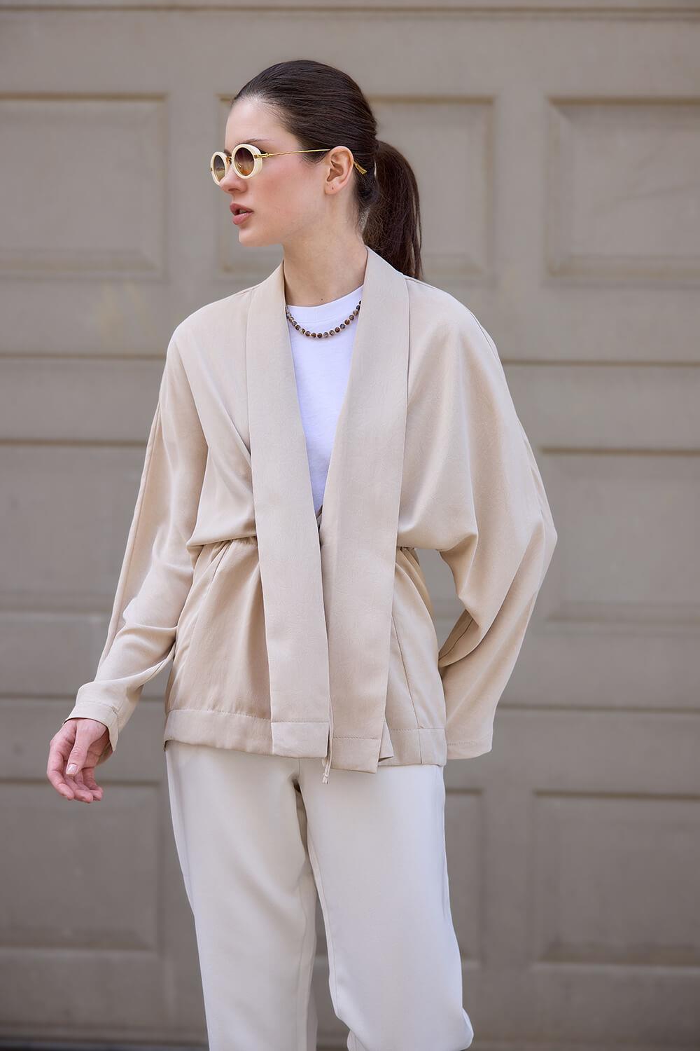 Bej Kraşlı Kimono