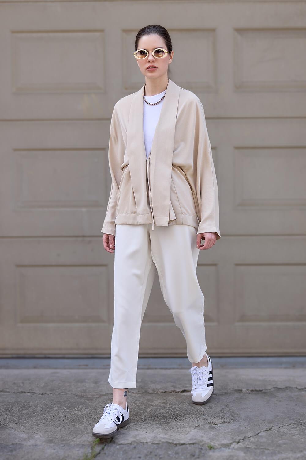 Bej Kraşlı Kimono