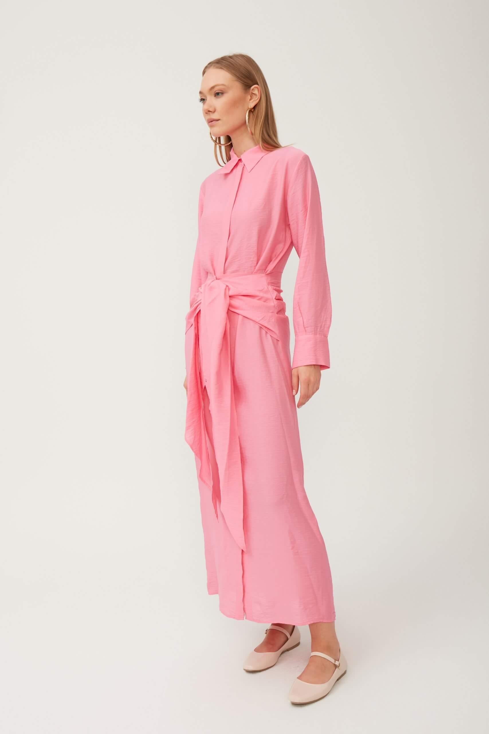 Pembe Kuşak Detaylı Elbise