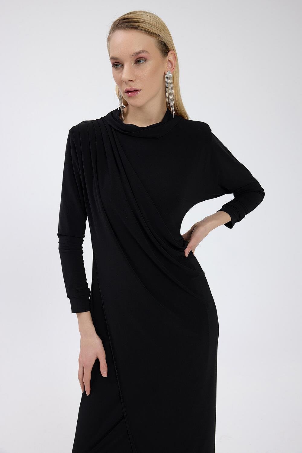 Siyah Drape Detaylı Elbise