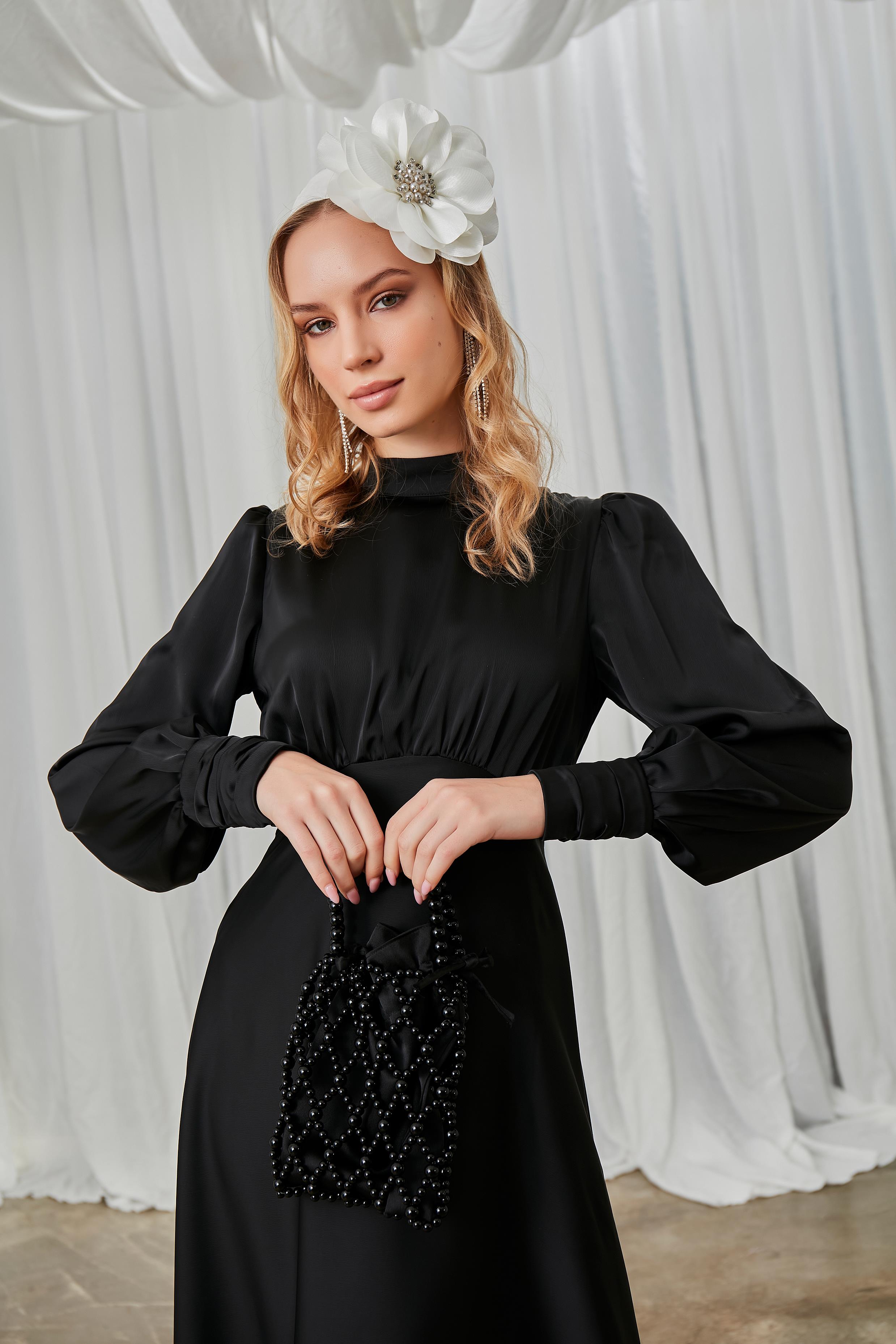 Siyah Kuyruklu Elena Elbise