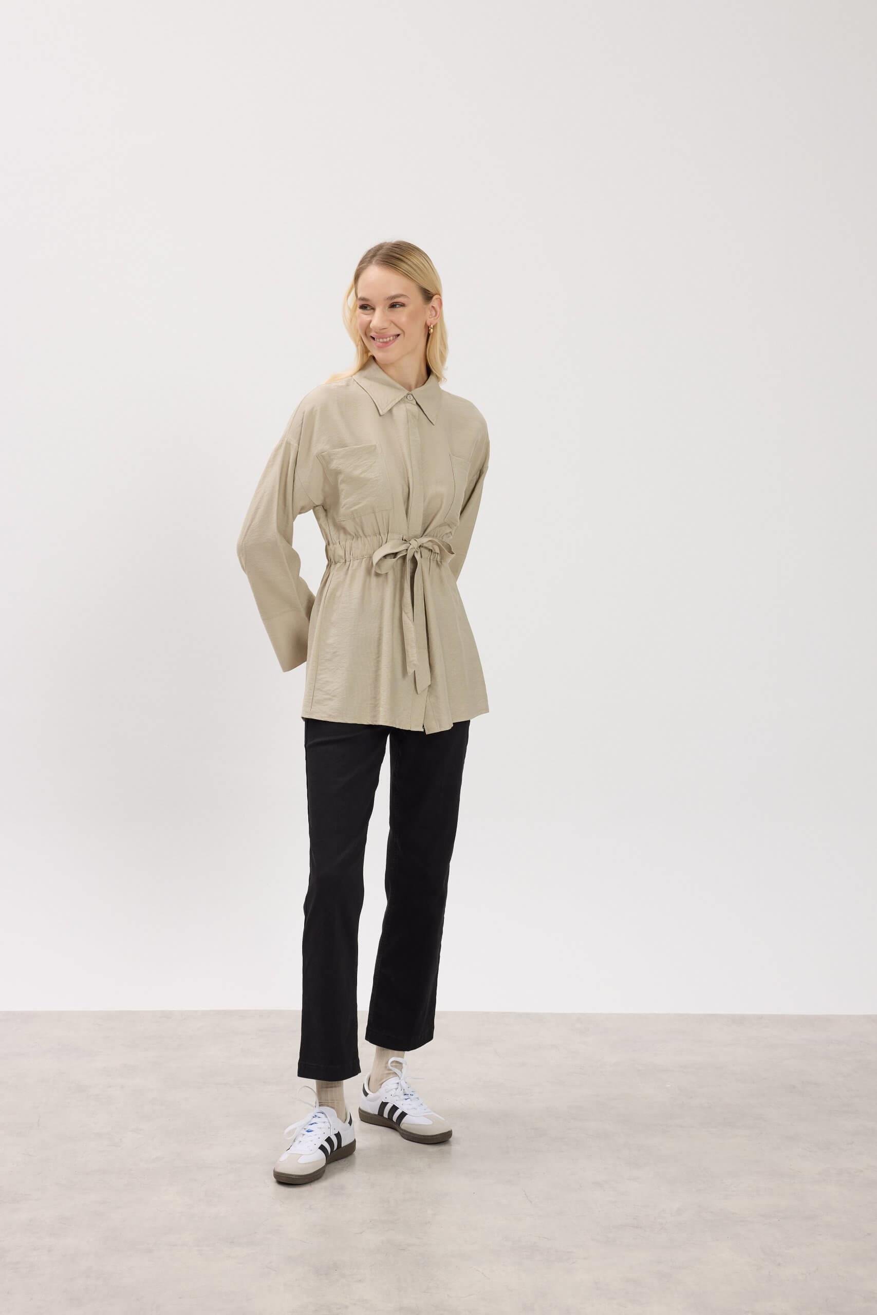 Vizon Yaka Detaylı Paraşüt Sweat
