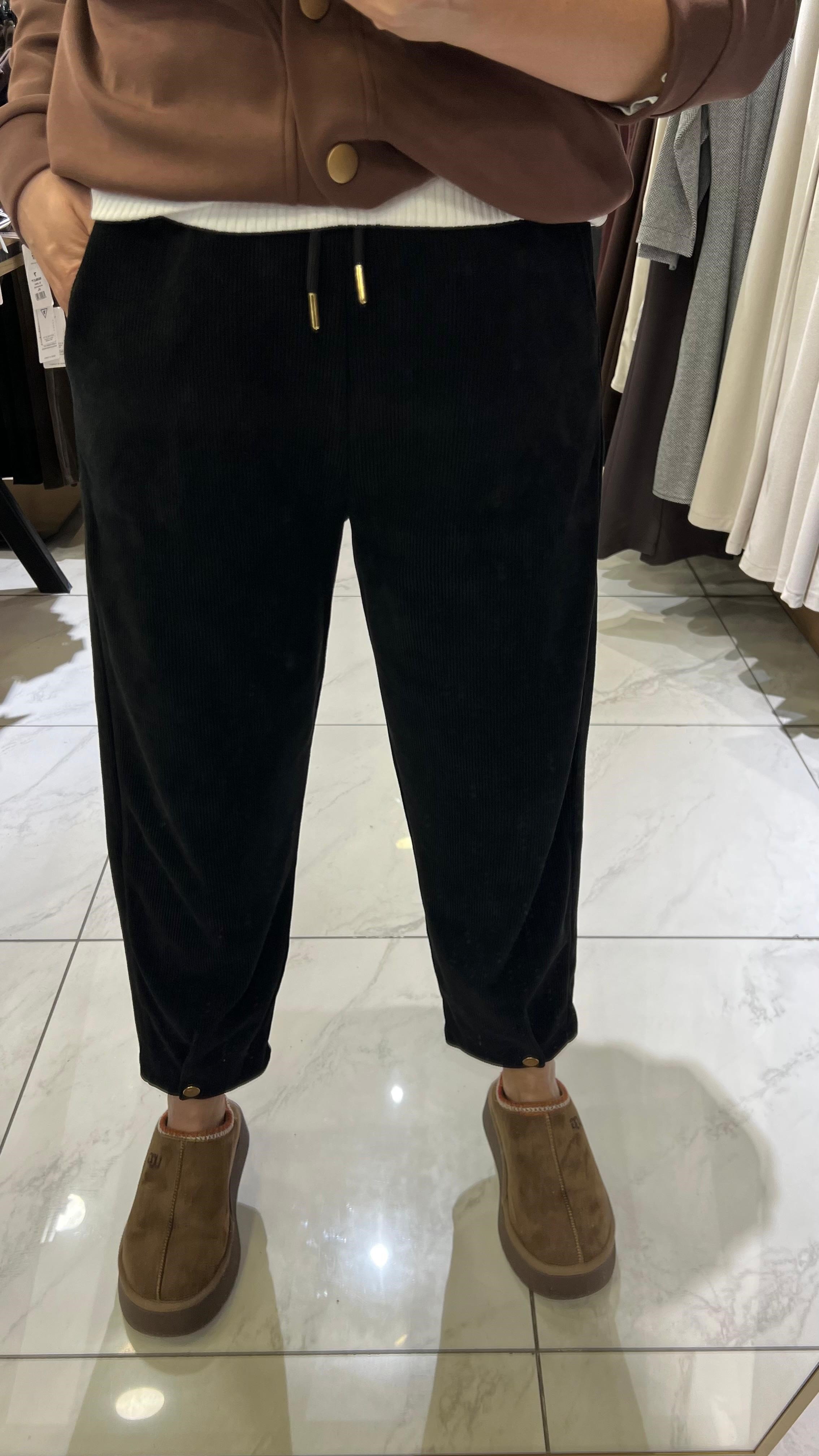 HAVUÇ KESİM KAFİFE PANTOLON SİYAH