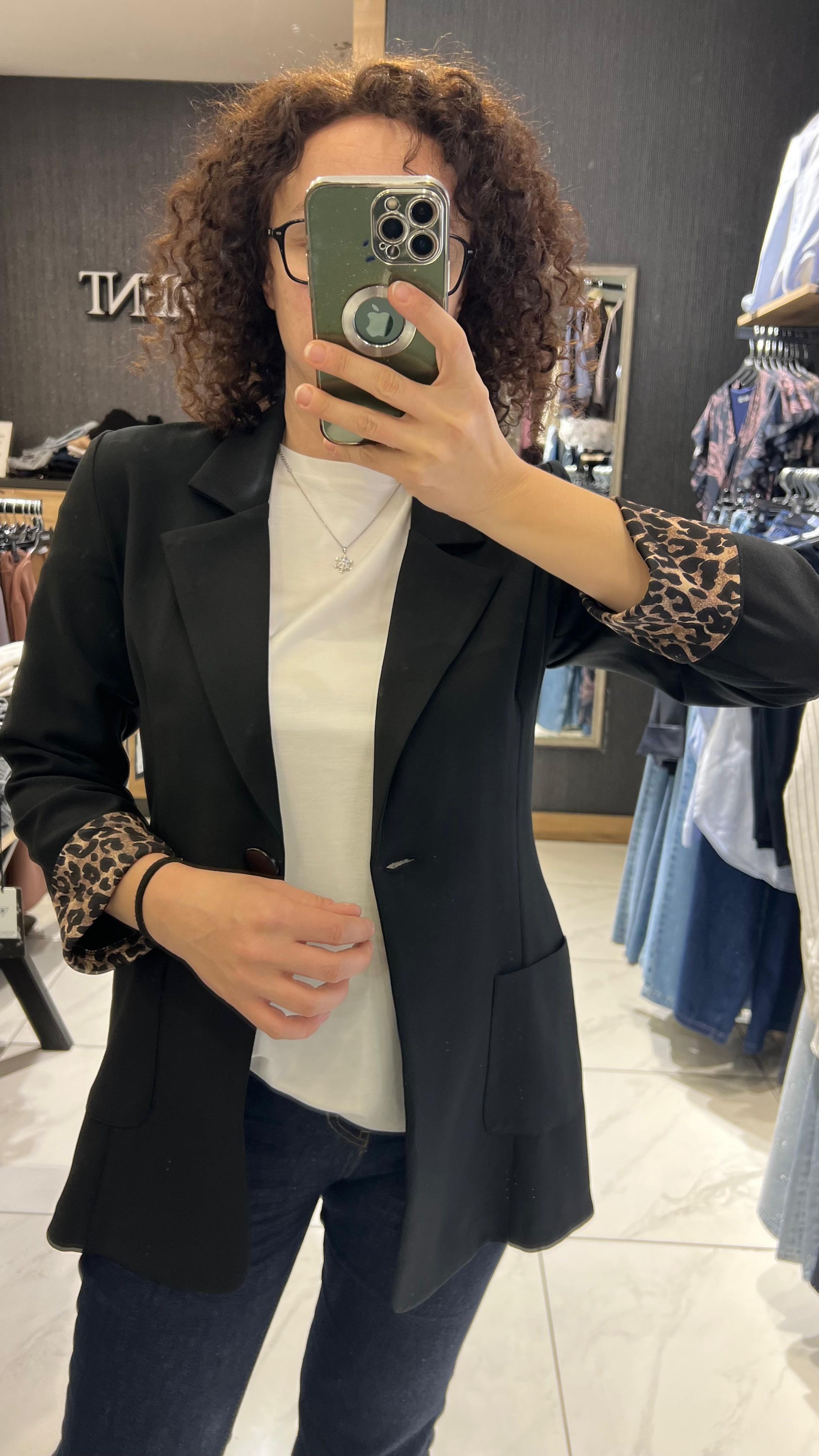 KOLLARI KATLANABİLİR BLAZER CEKET SİYAH