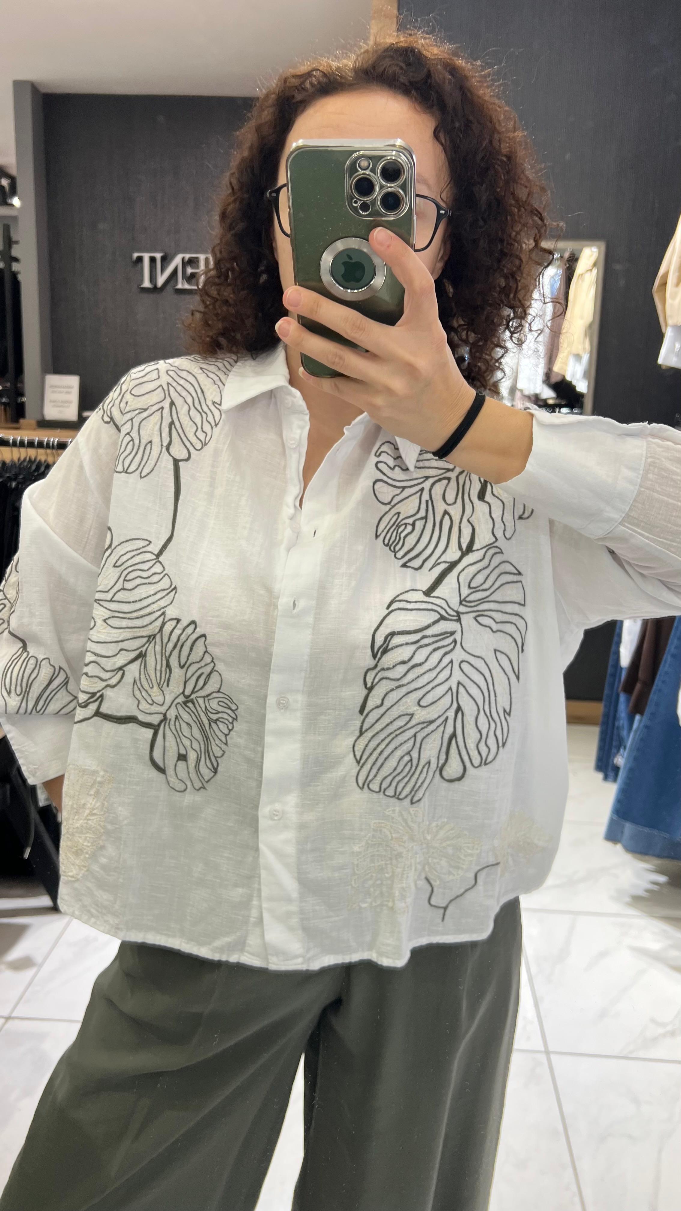 NAKIŞLI GÖMLEK BEYAZ