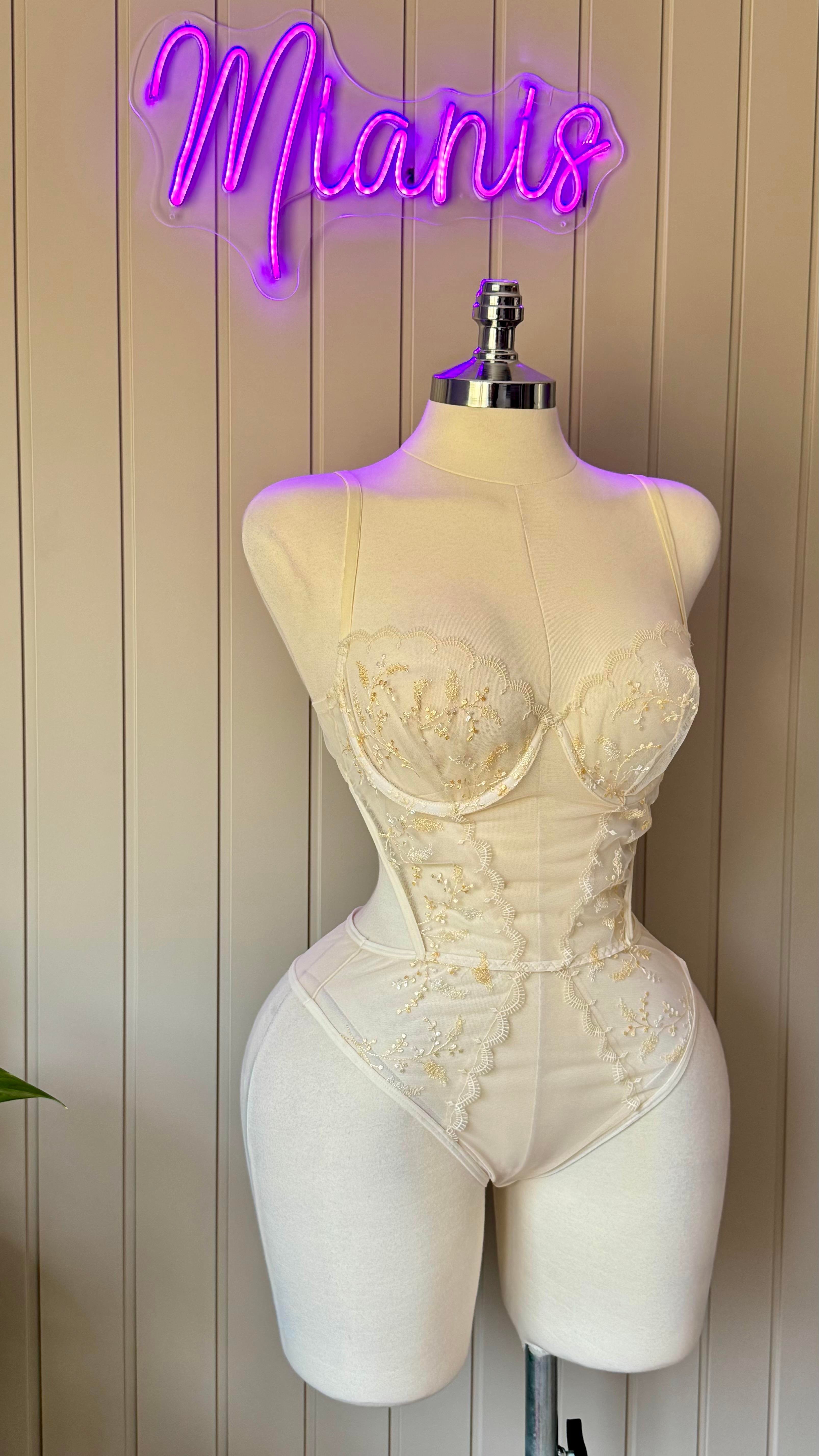 Ekru Balenli Çiçek Desenli Tül Bodysuit