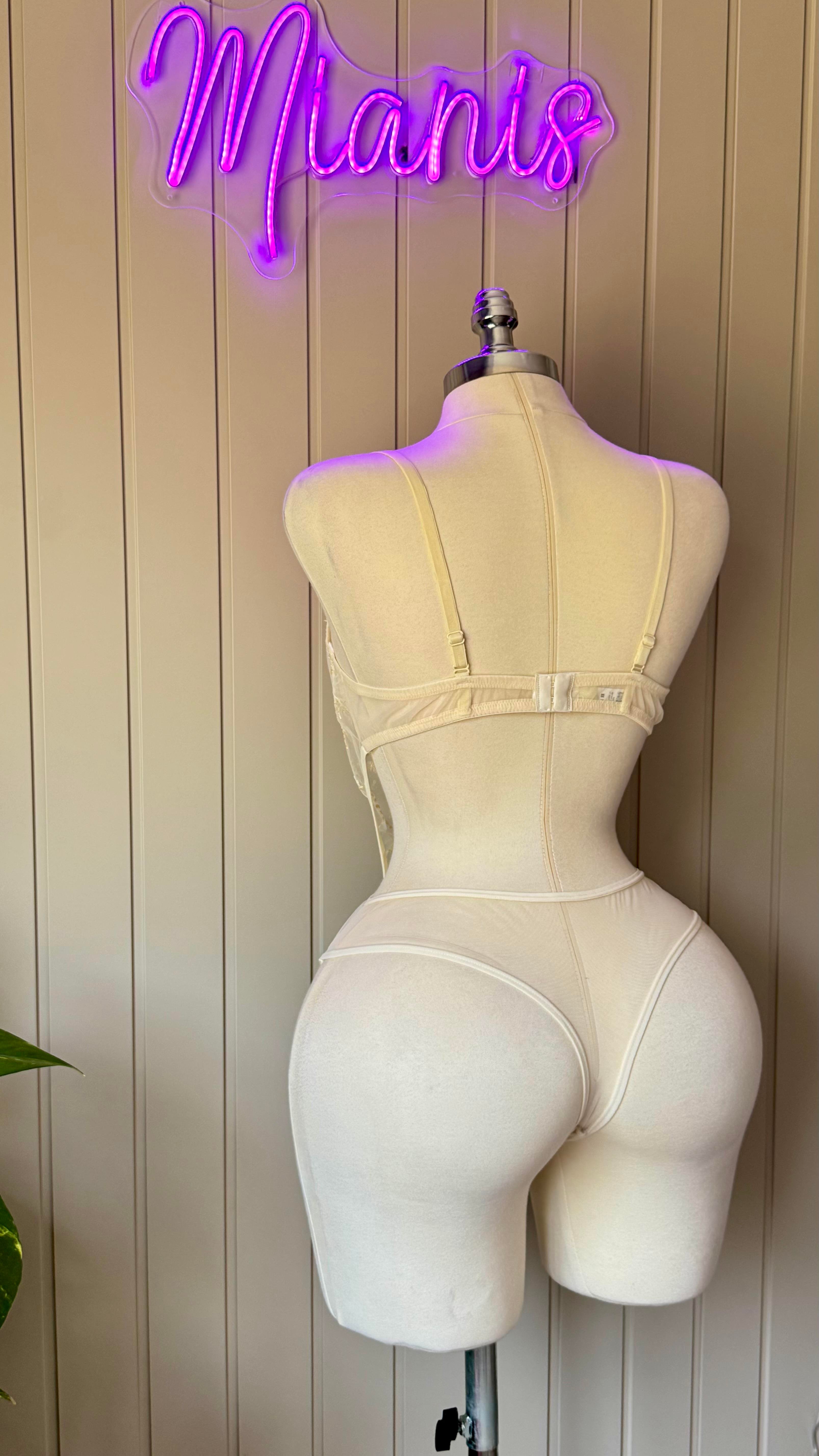 Ekru Balenli Çiçek Desenli Tül Bodysuit