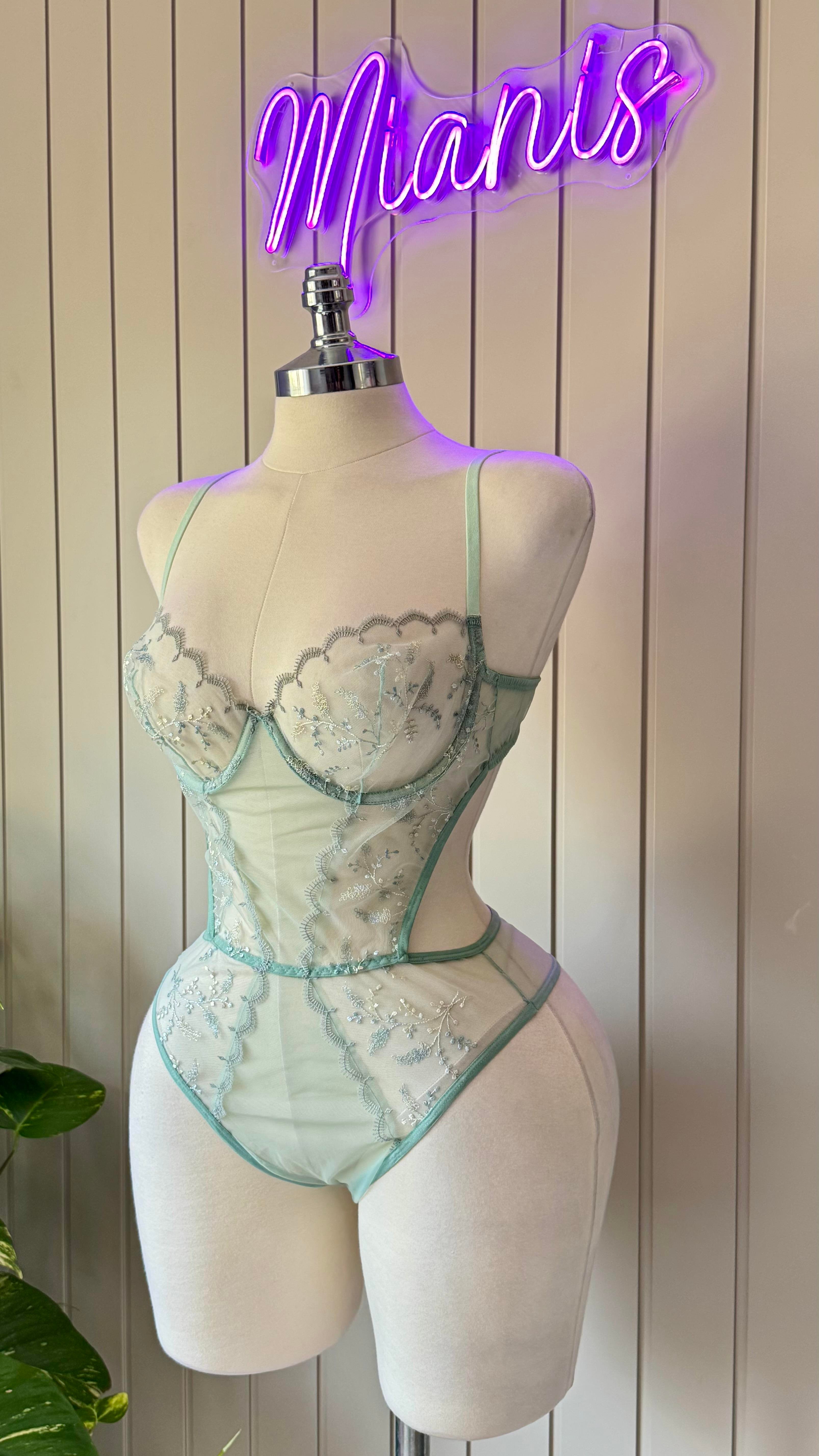 Mint Yeşili Tül Desenli Bodysuit
