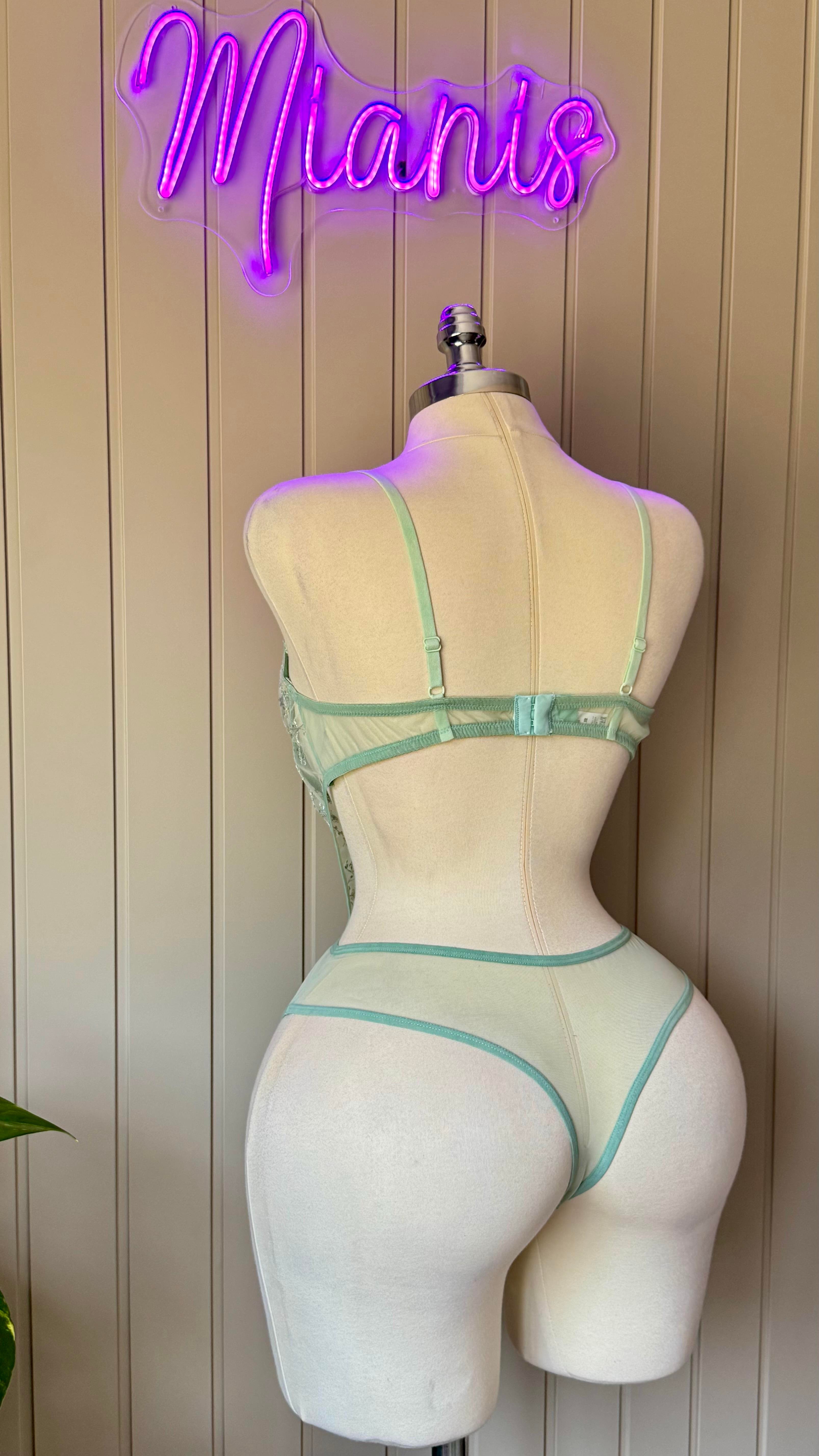 Mint Yeşili Tül Desenli Bodysuit