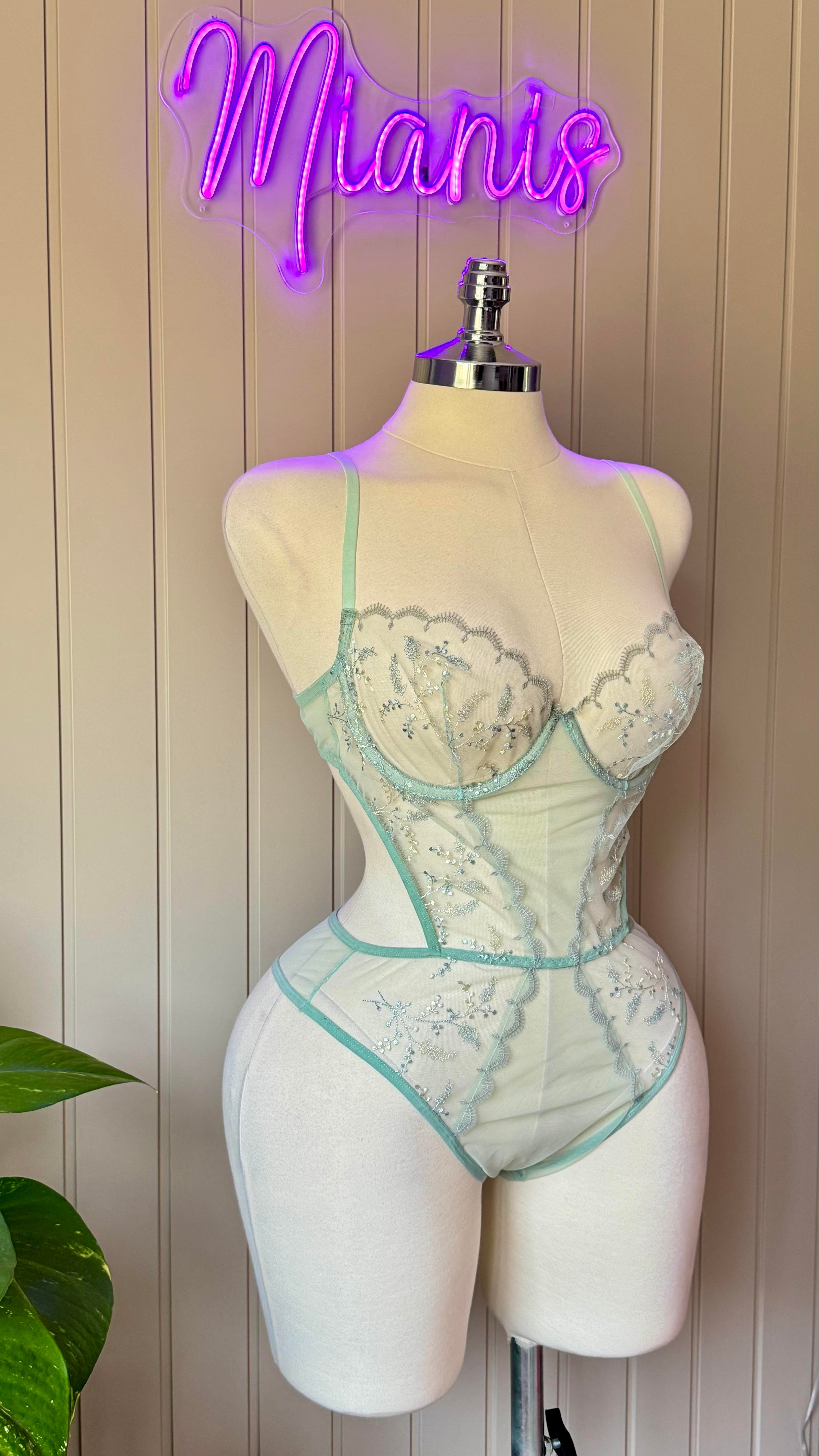Mint Yeşili Tül Desenli Bodysuit
