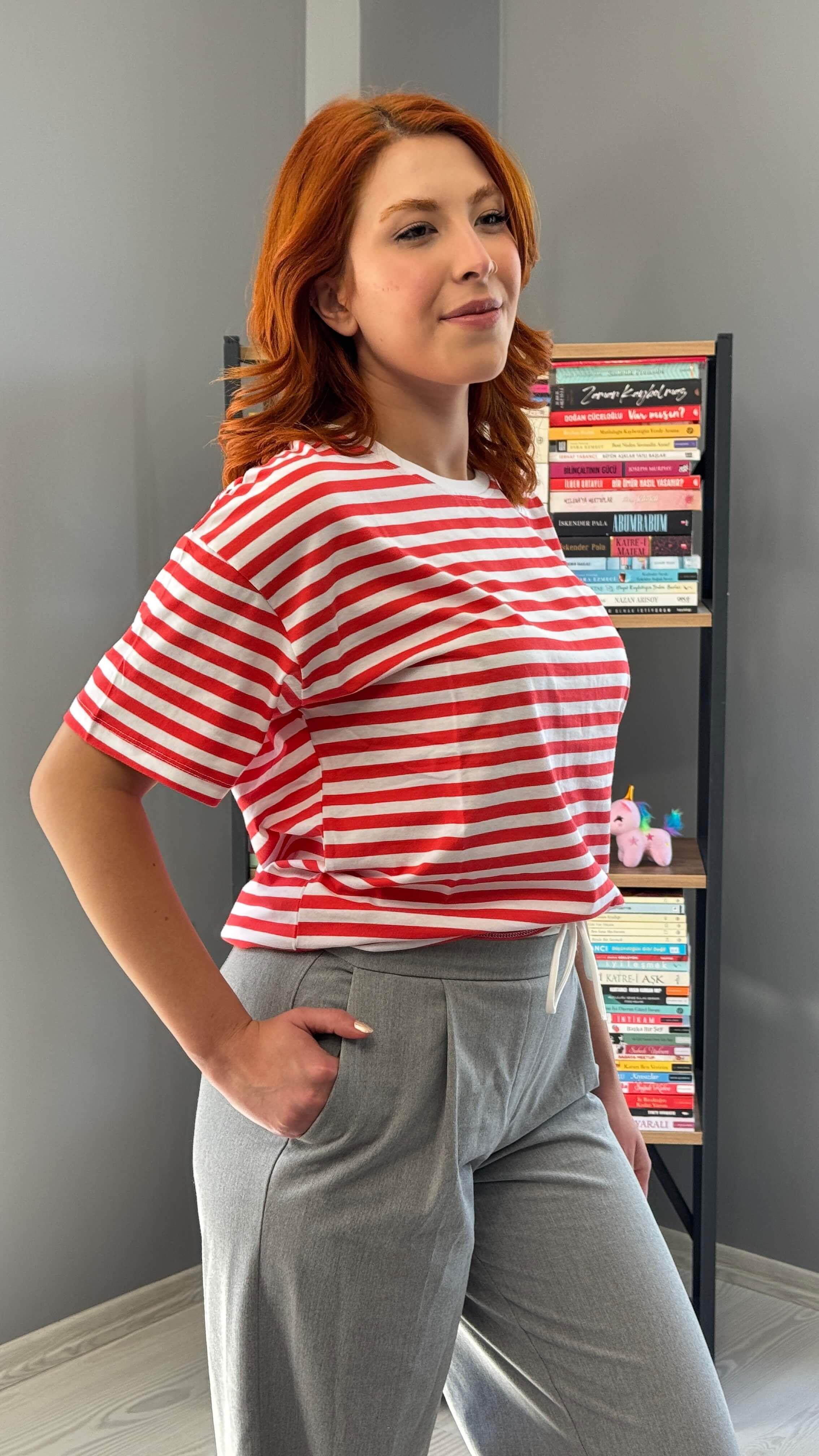 Kırmızı Çizgili Tshirt