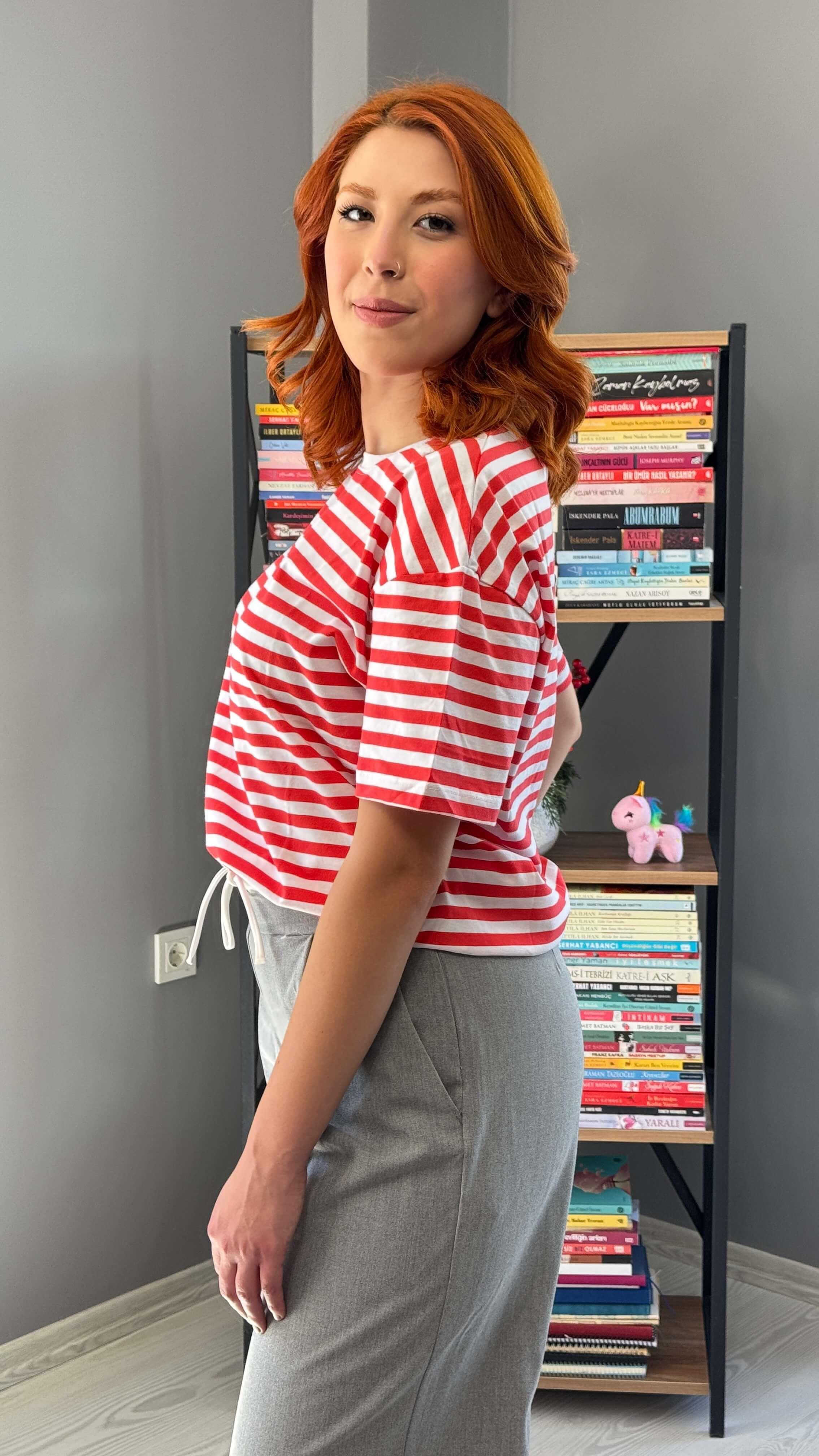 Kırmızı Çizgili Tshirt