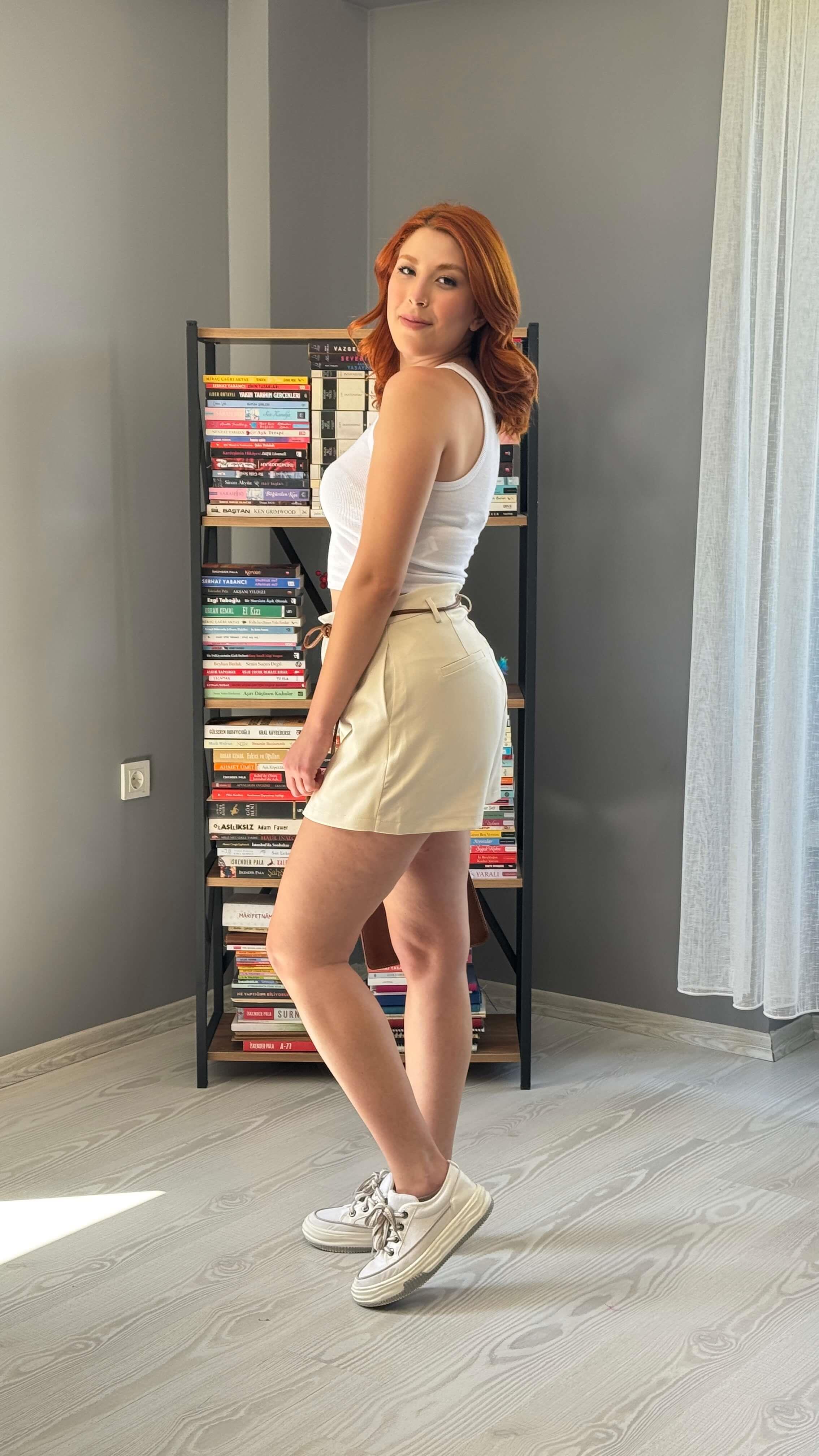 Krem Şort Etek 