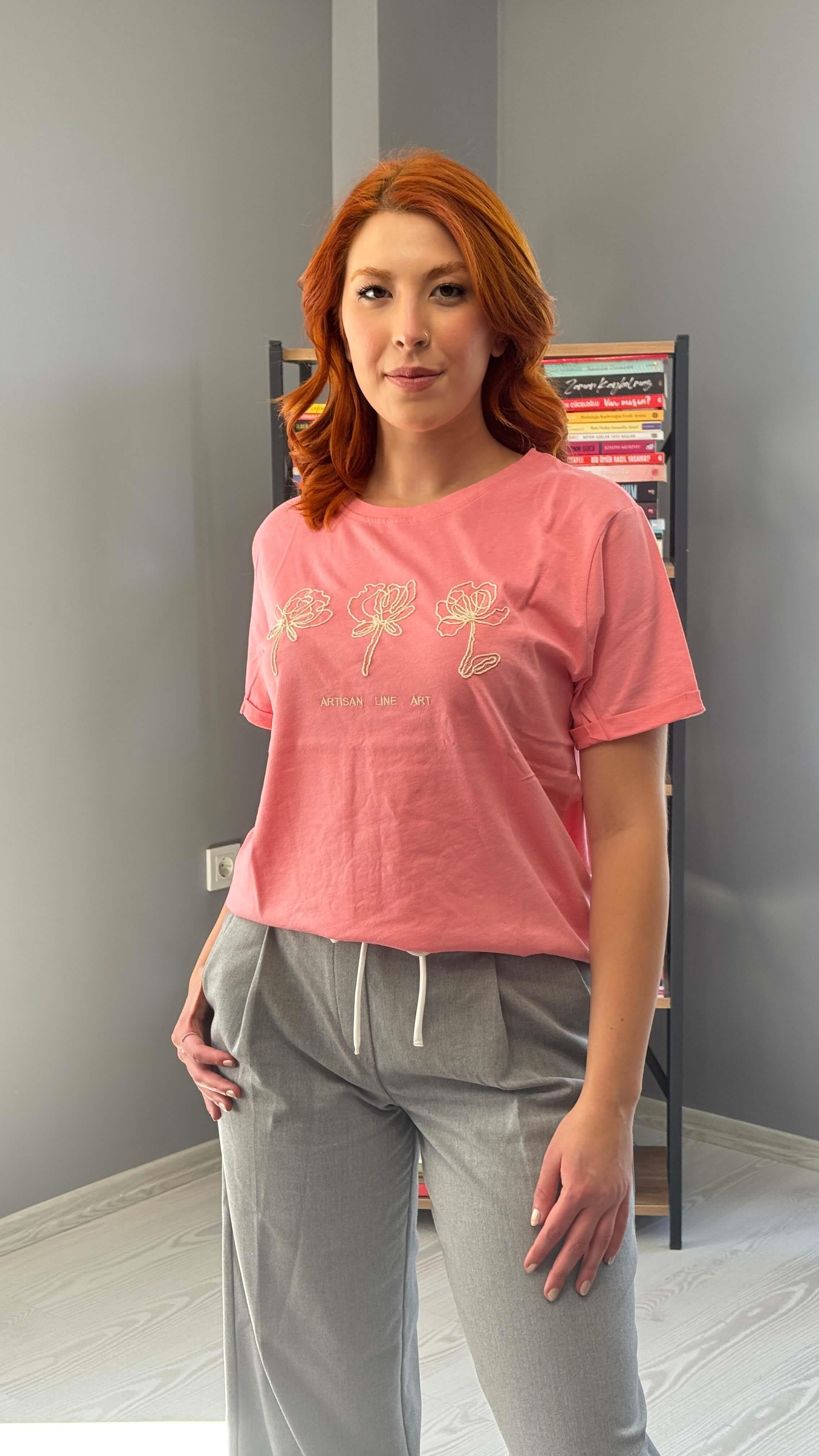 Pembe Çiçek Dokulu Tshirt