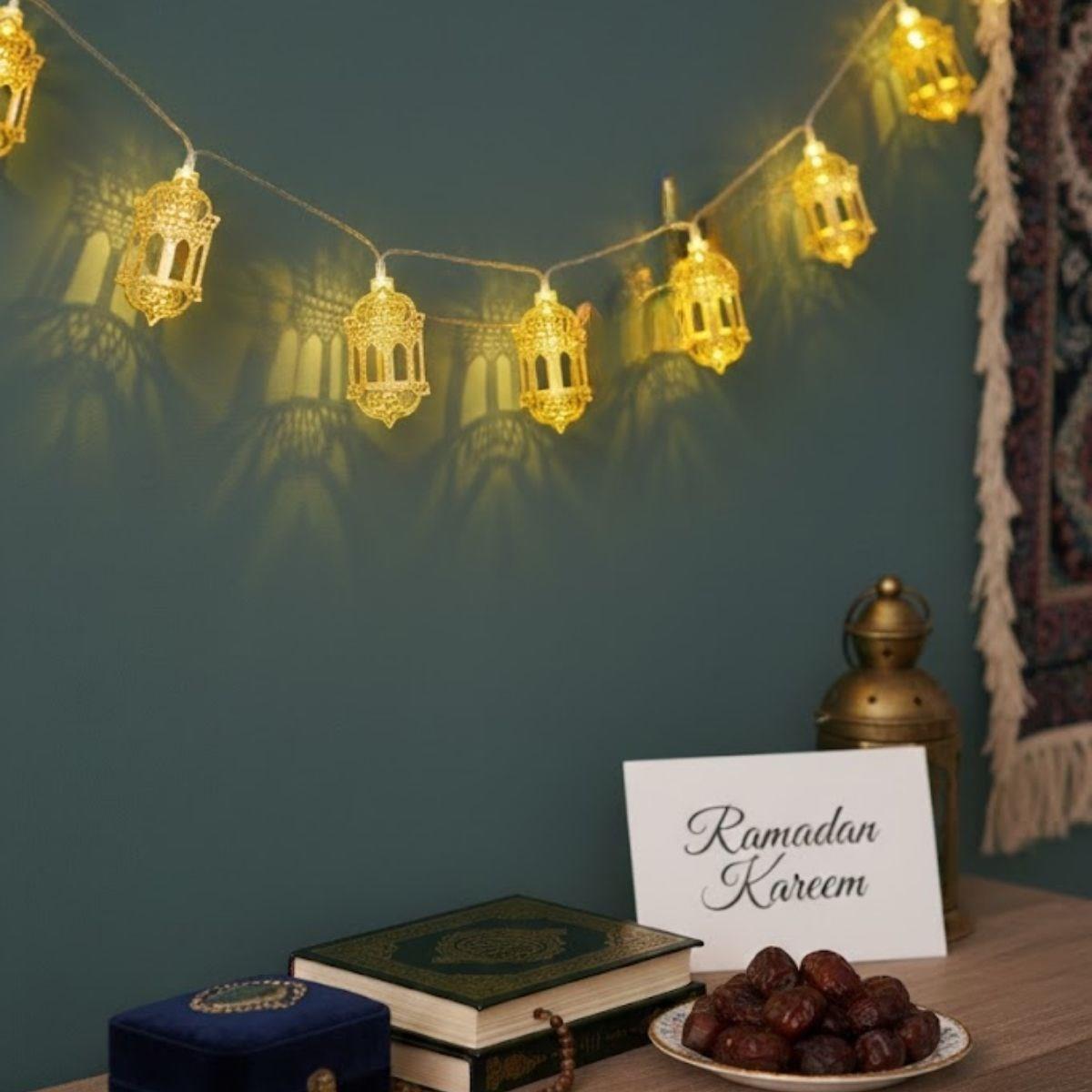 10 Adet Sarkıtlı Ramazan Fenerli LED Işık – Pilli 2 Metre Ramazan Süsü, İslami Dekorasyon, Ev ve Mekanlar İçin Dekoratif Ortam Aydınlatması