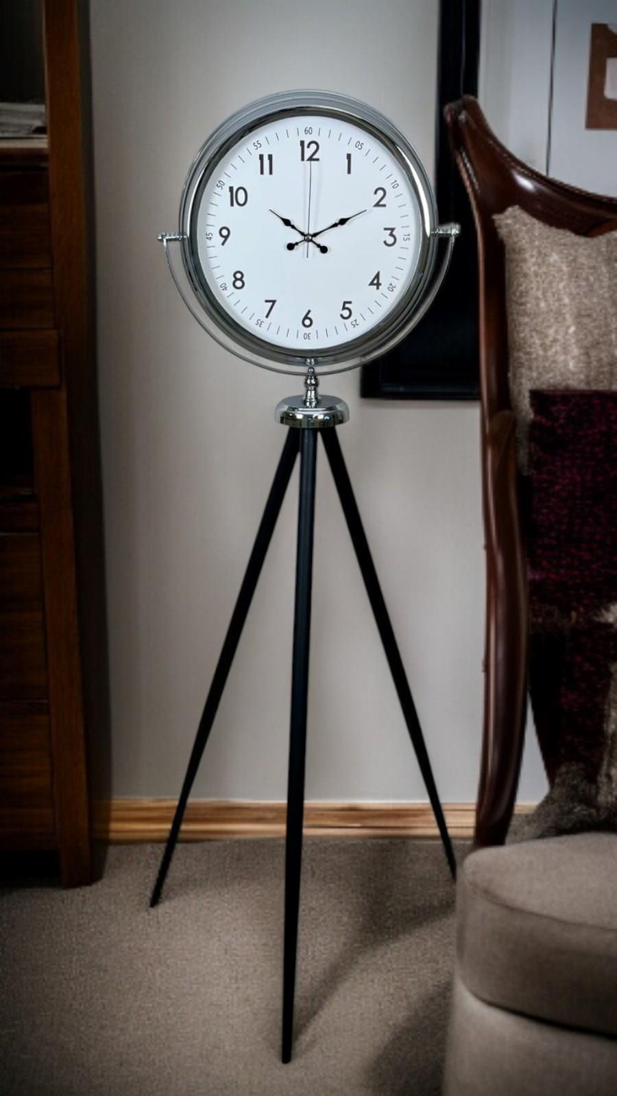 Krom Standart Tripod Ayaklı Saat