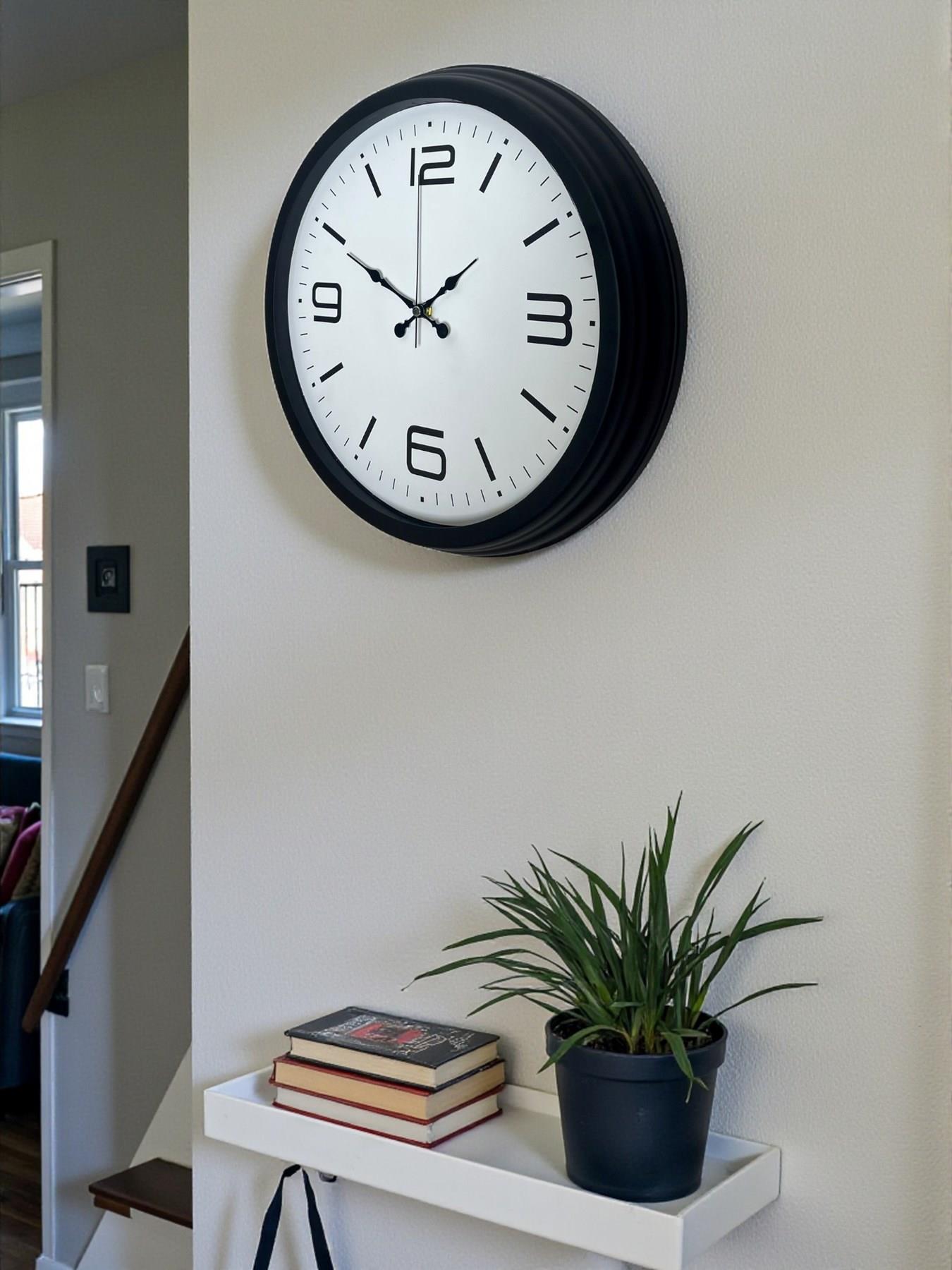 Zentime Sade & Şık Siyah 40 cm Metal Dekoratif Duvar Saati