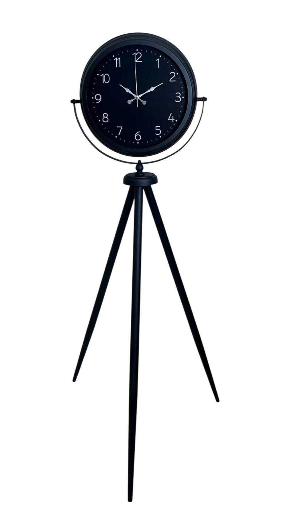 Zentime Sade Siyah Tripod Ayaklı Saat