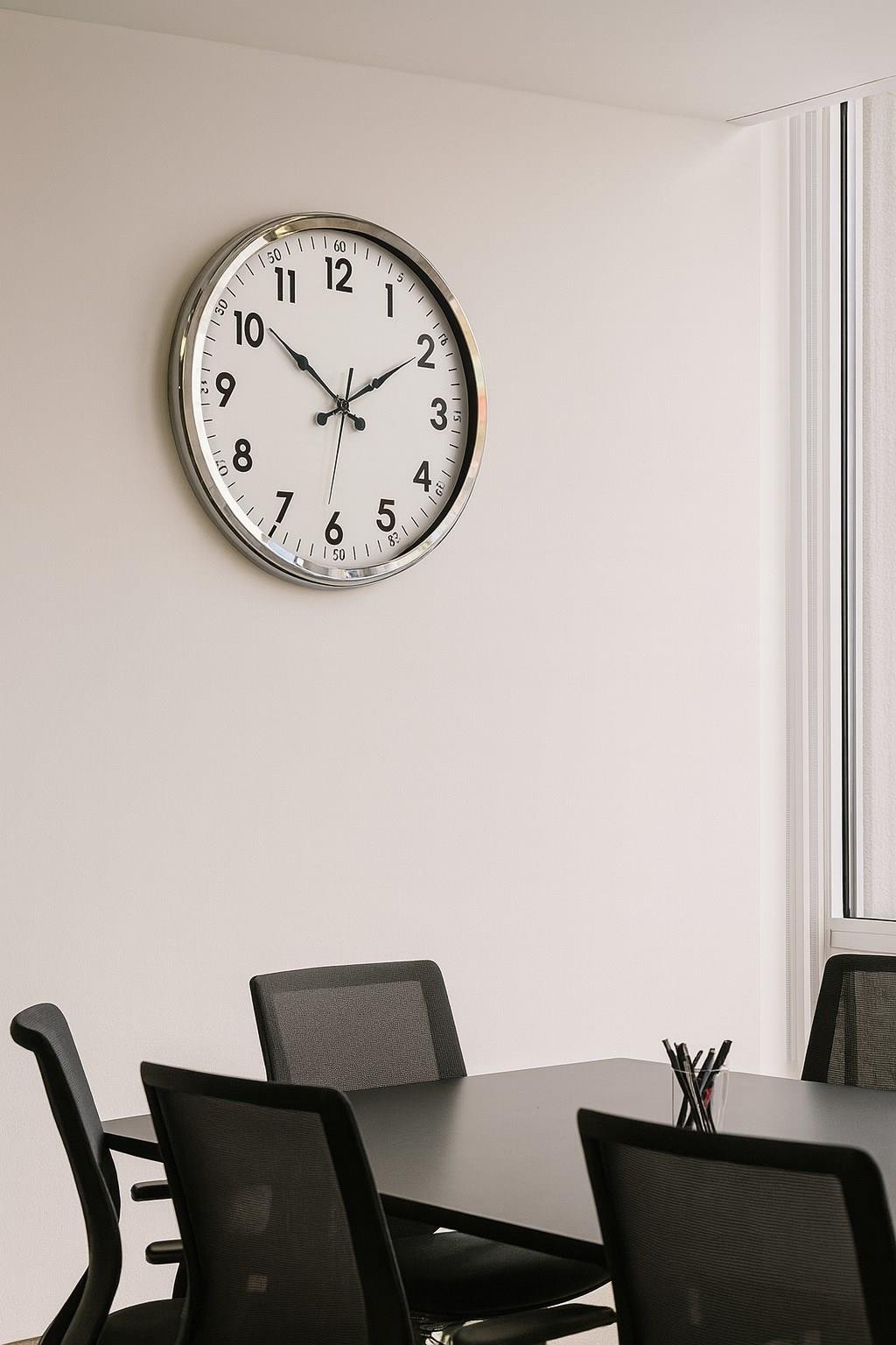 Zentime Sade Ve Şık Krom 52 Cm Metal Dekoratif Duvar Saati