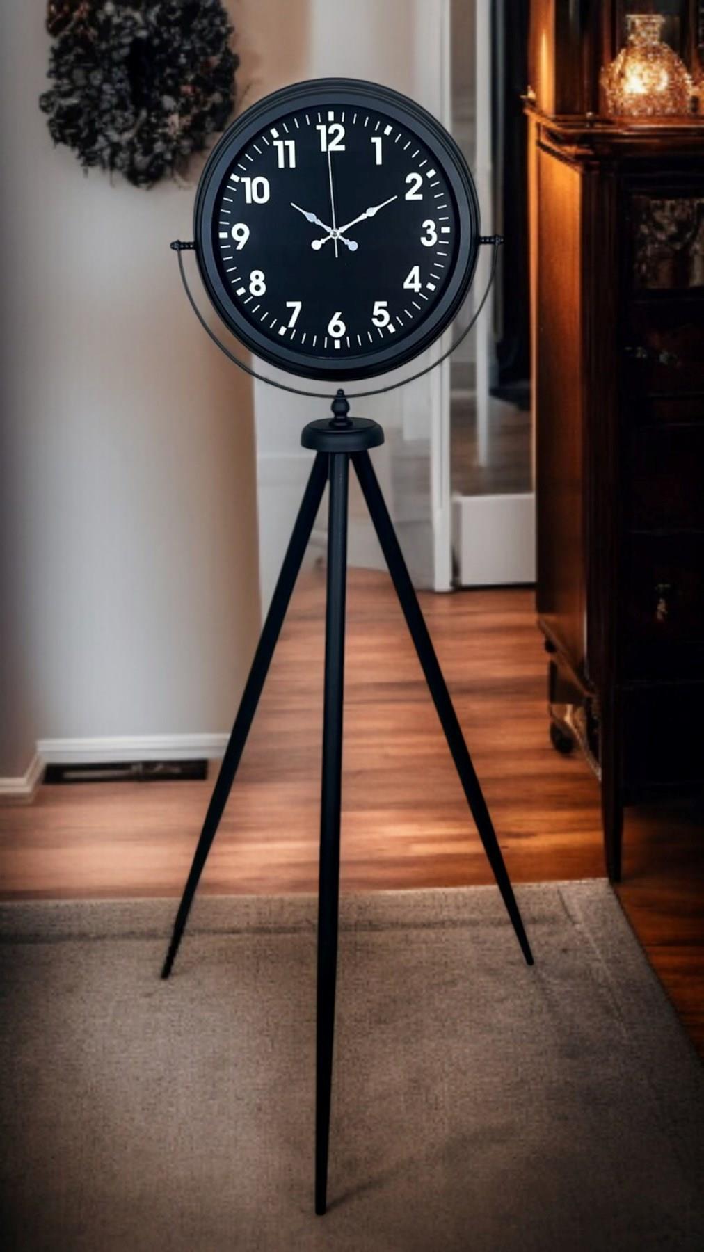 Zentime Siyah Asil Standart Stil Tripod Ayaklı Saat
