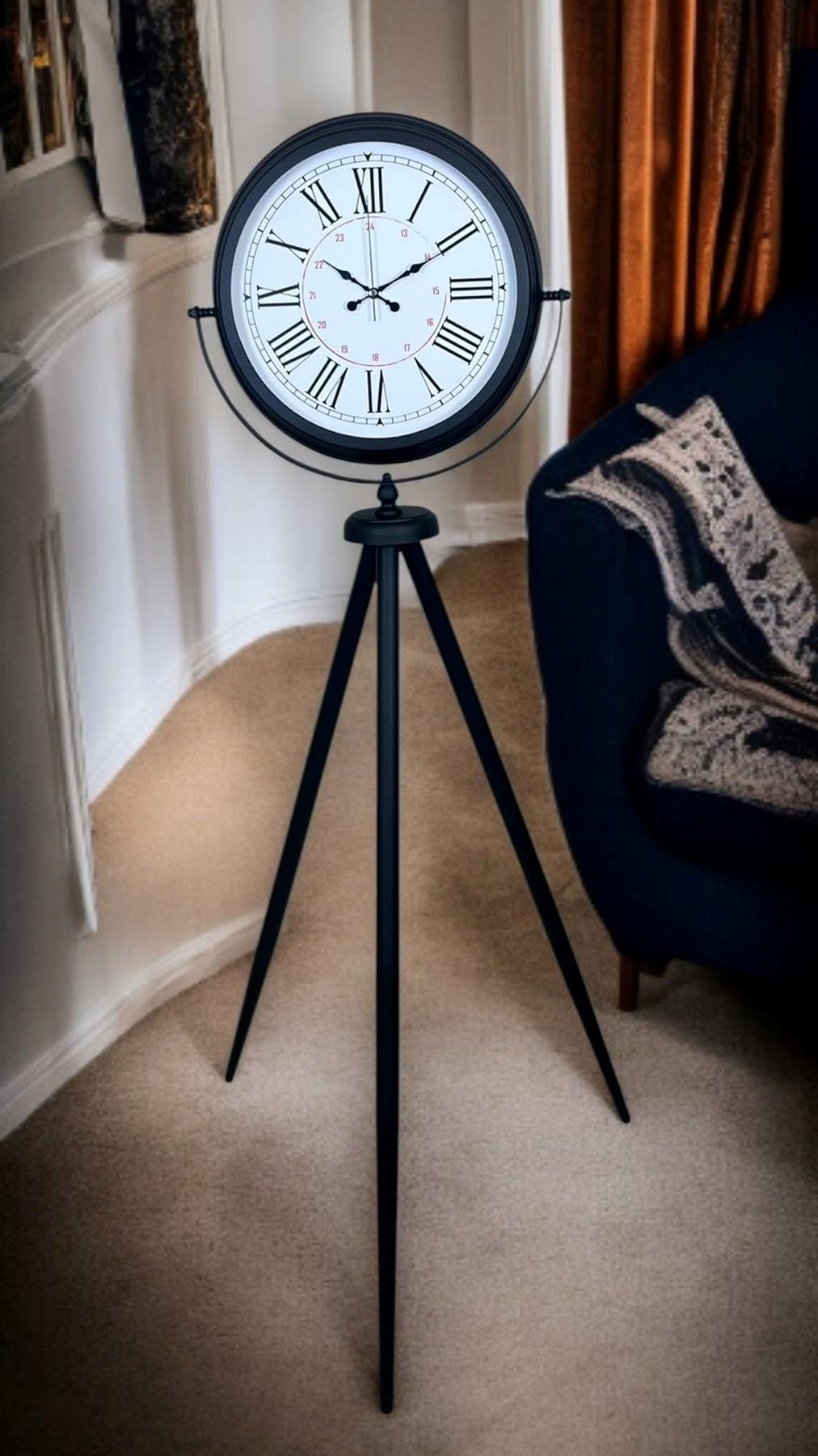 Zentime Siyah Roma Rakamlı Lüks Tasarım Tripod Ayaklı Saat