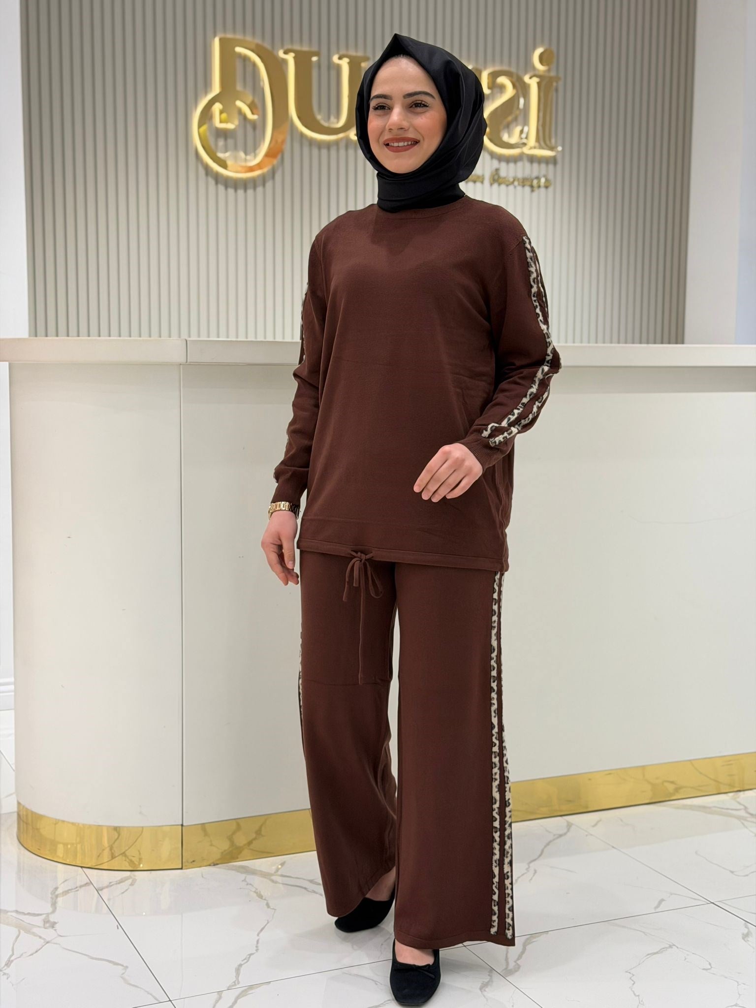 Tkm.22017.1 Leopar Şeritli Pantolonlu Triko Takım