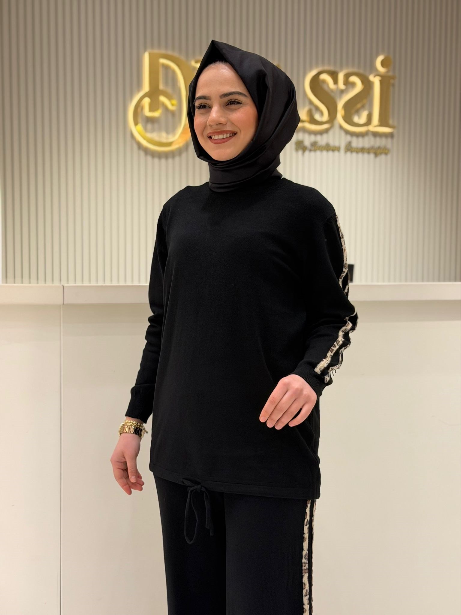 Tkm.22017.1 Leopar Şeritli Pantolonlu Triko Takım