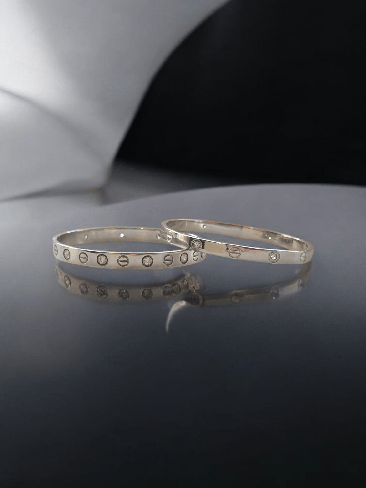 Silver Taşlı Kalın Love Kelepçe