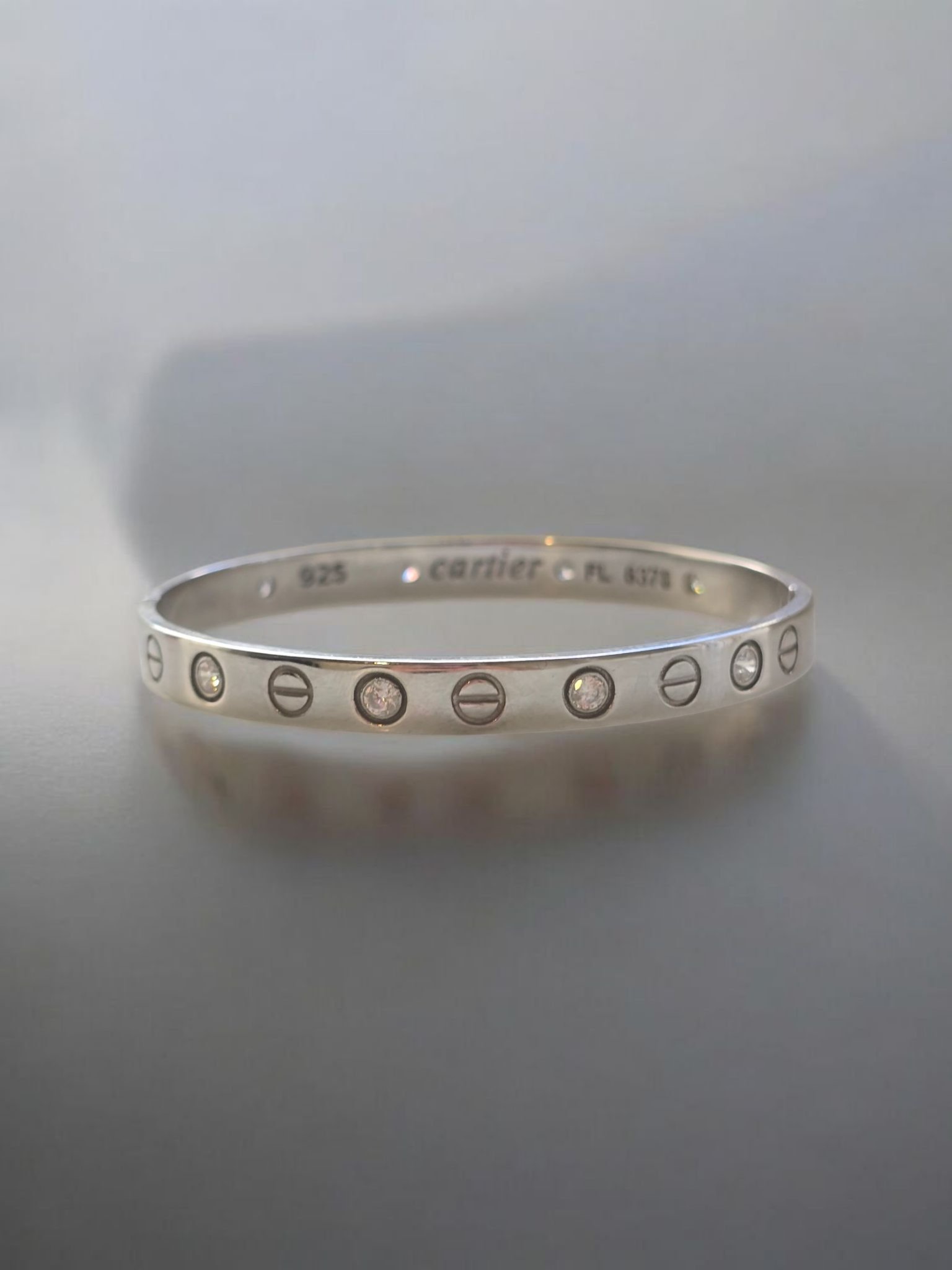 Silver Taşlı Kalın Love Kelepçe