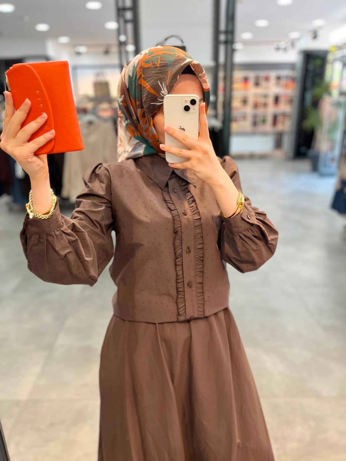 Alesya Baskı Taşlı Önü Fırfırlı Bluz Etek Takım - Kahve